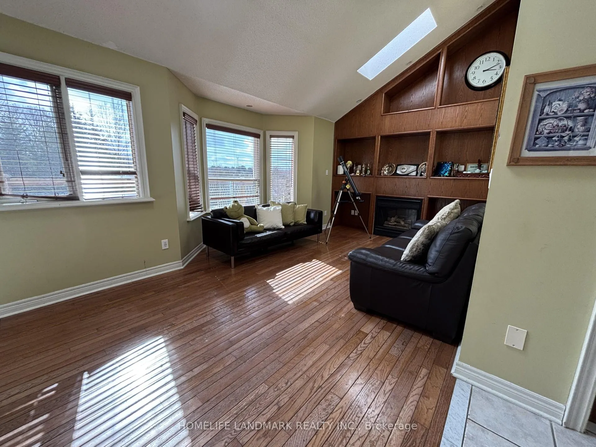 Photo 4 of 380 Stone Road, Aurora, Aurora Grove — HOMEH