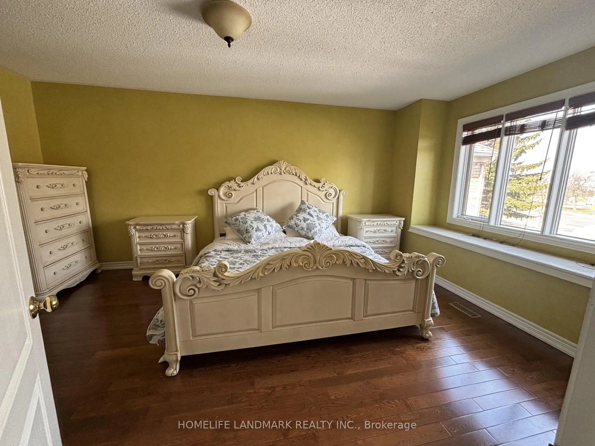Photo 12 of 380 Stone Road, Aurora, Aurora Grove — HOMEH