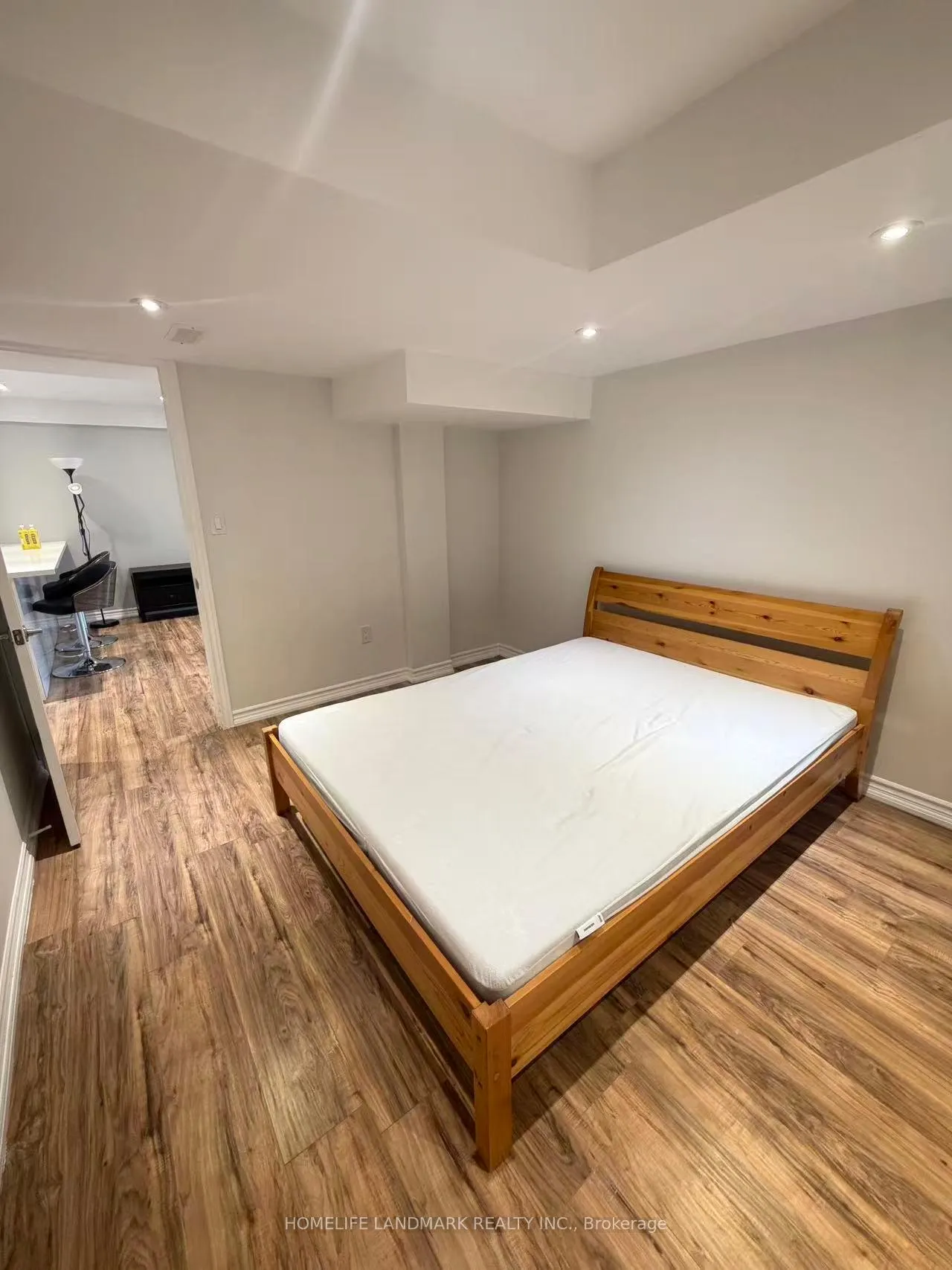 Photo 8 of Unit Bsmt, 74 Herefordshire Crescent, Newmarket, Woodland Hill — HOMEH