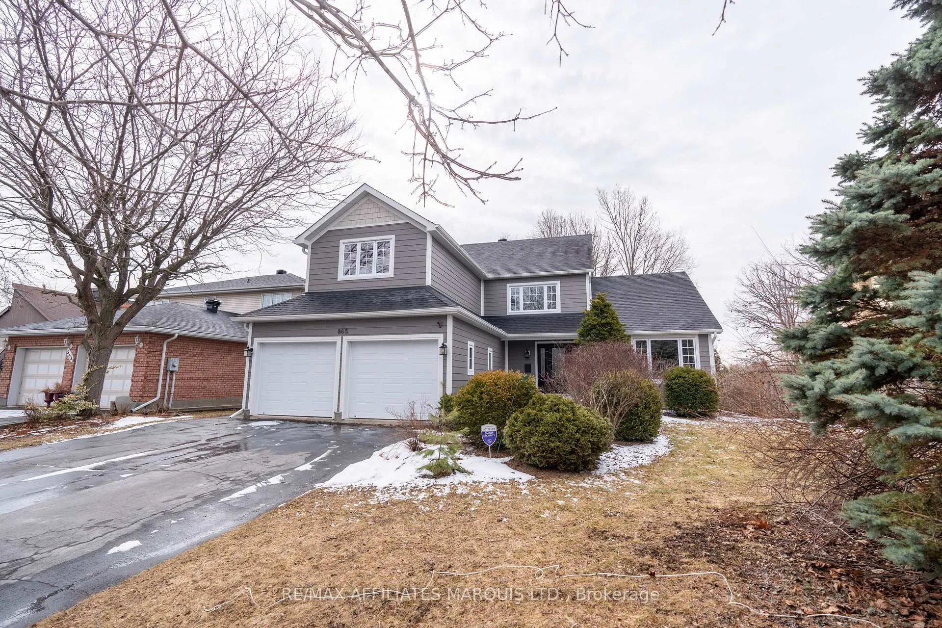 Photo 2 of 865 Chelsea Crescent, Cornwall — HOMEH