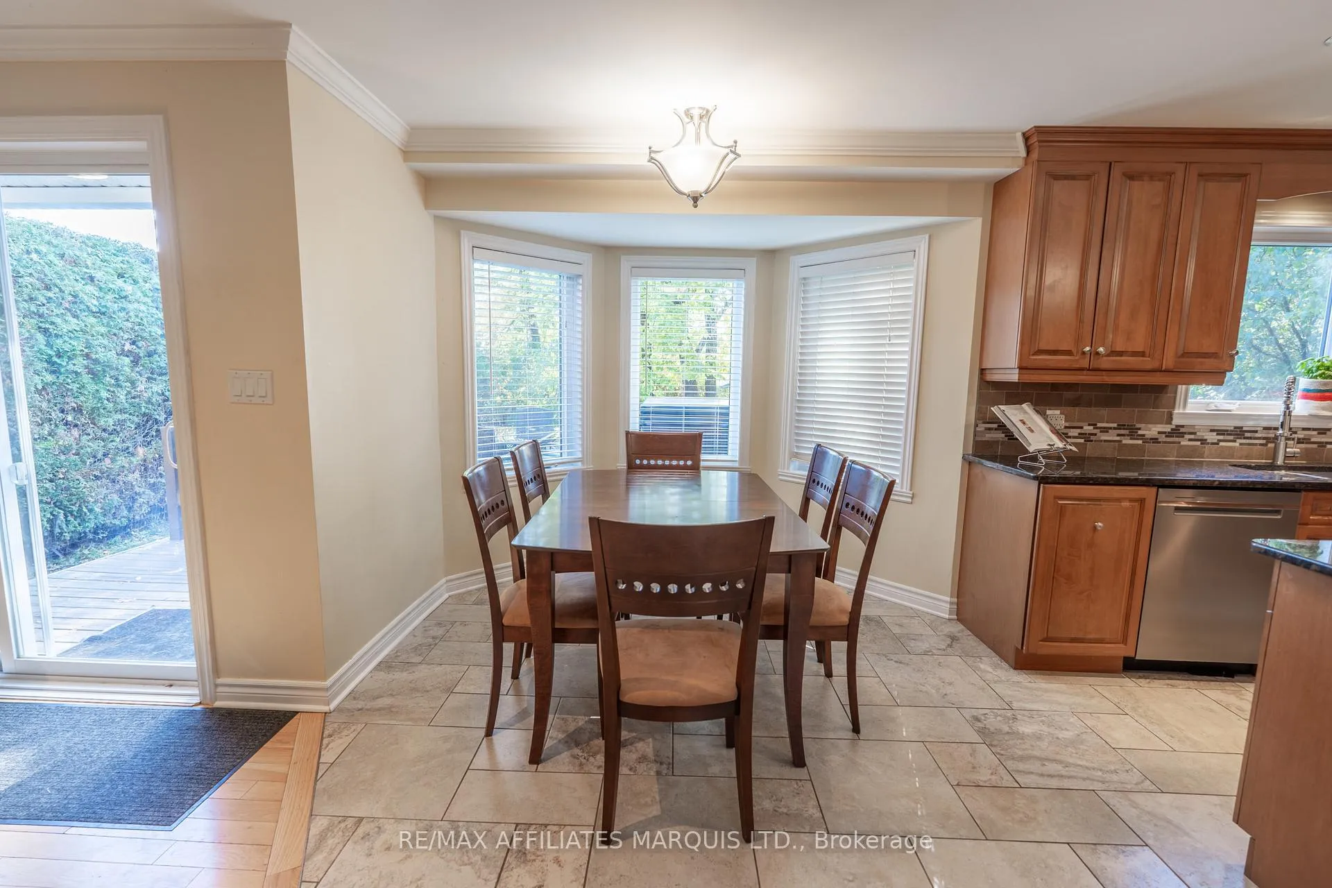 Photo 6 of 865 Chelsea Crescent, Cornwall — HOMEH