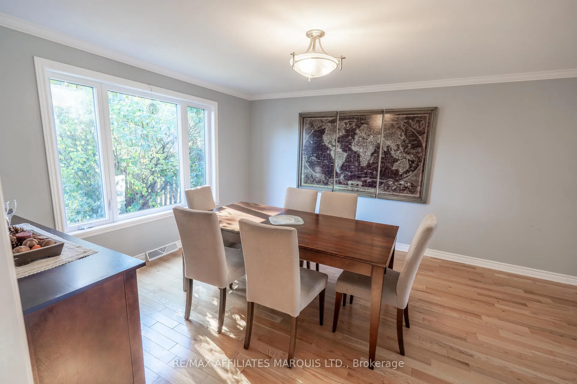 Photo 9 of 865 Chelsea Crescent, Cornwall — HOMEH