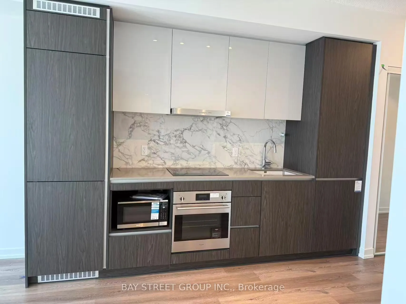 Photo 11 of Unit 4108, 28 Interchange Way, Vaughan, Vaughan Corporate Centre — HOMEH