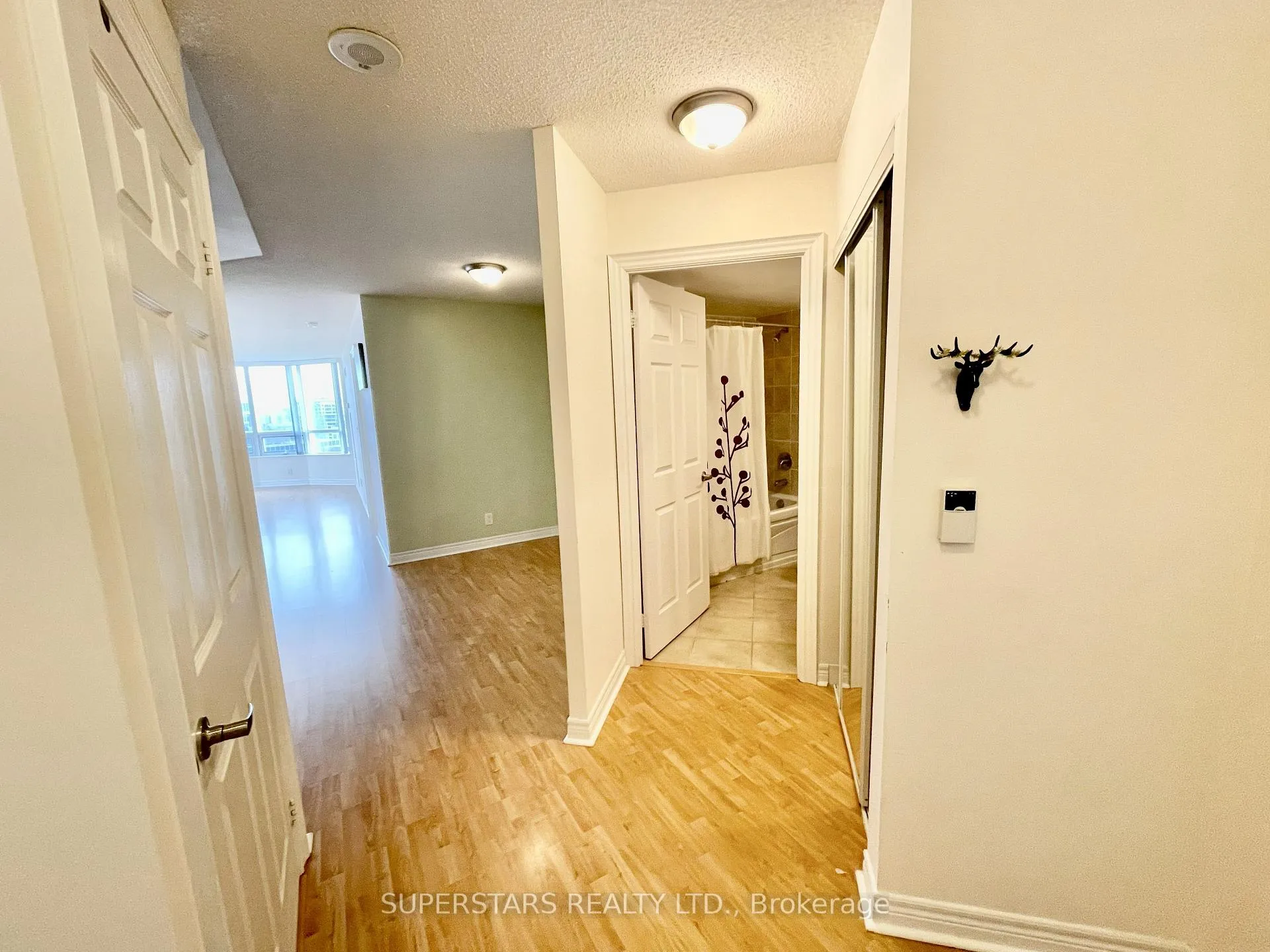 Photo 3 of Unit 1128, 33 Cox Boulevard, Markham, Unionville — HOMEH