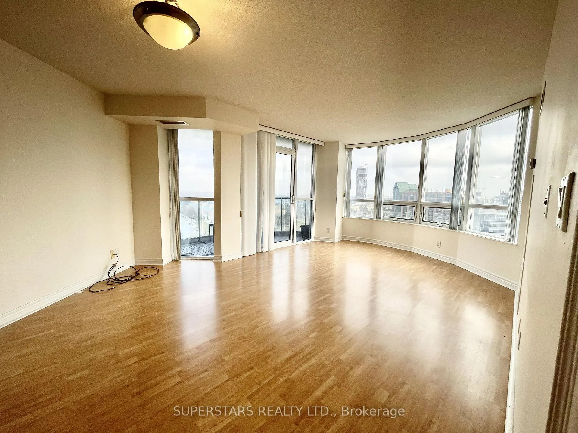 Photo 7 of Unit 1128, 33 Cox Boulevard, Markham, Unionville — HOMEH