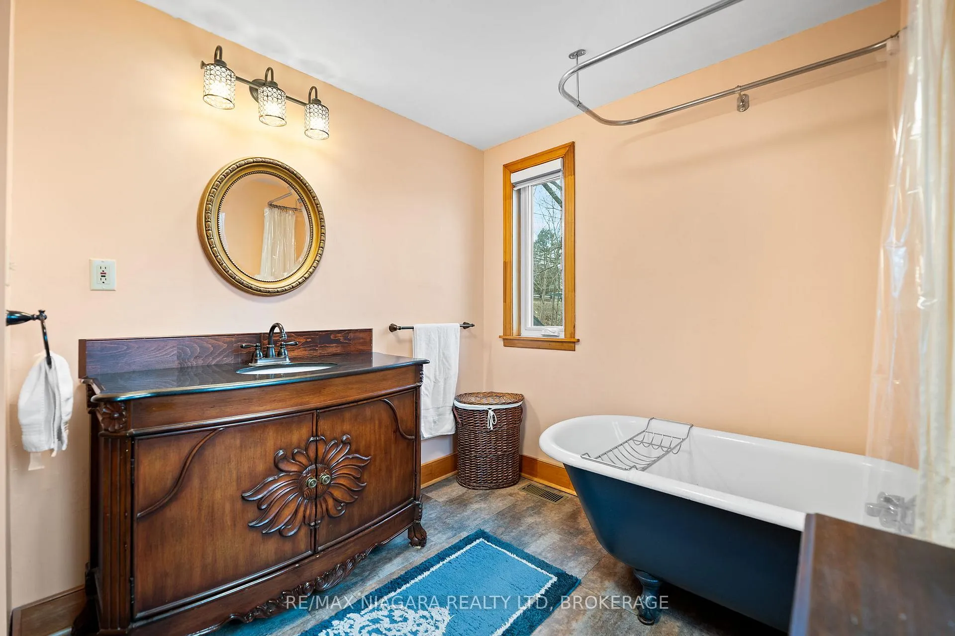 Photo 12 of 5515 King Street, Lincoln, Beamsville — HOMEH