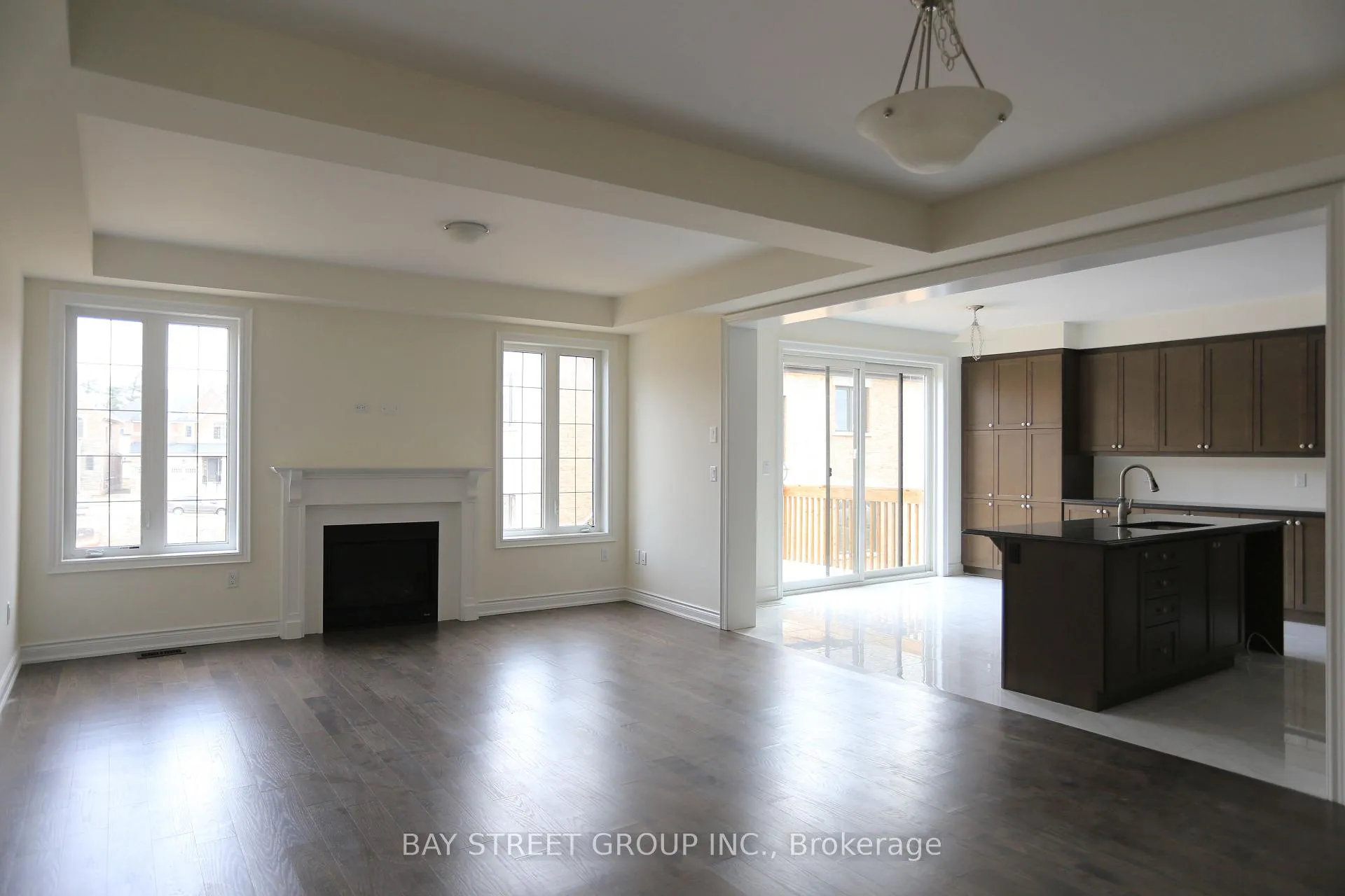 Photo 11 of 153 Kleinburg Summit Way, Vaughan, Kleinburg — HOMEH
