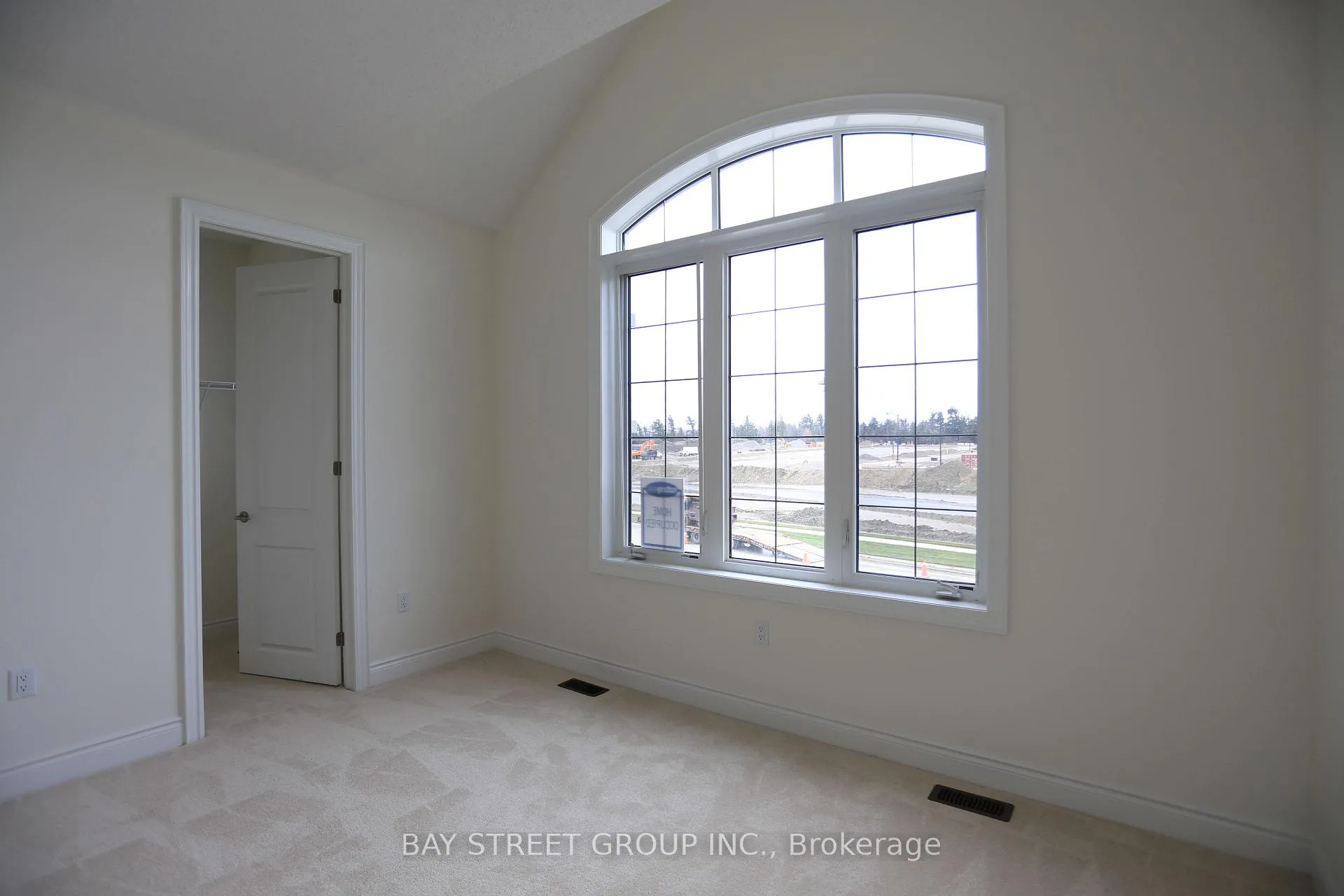 Photo 13 of 153 Kleinburg Summit Way, Vaughan, Kleinburg — HOMEH