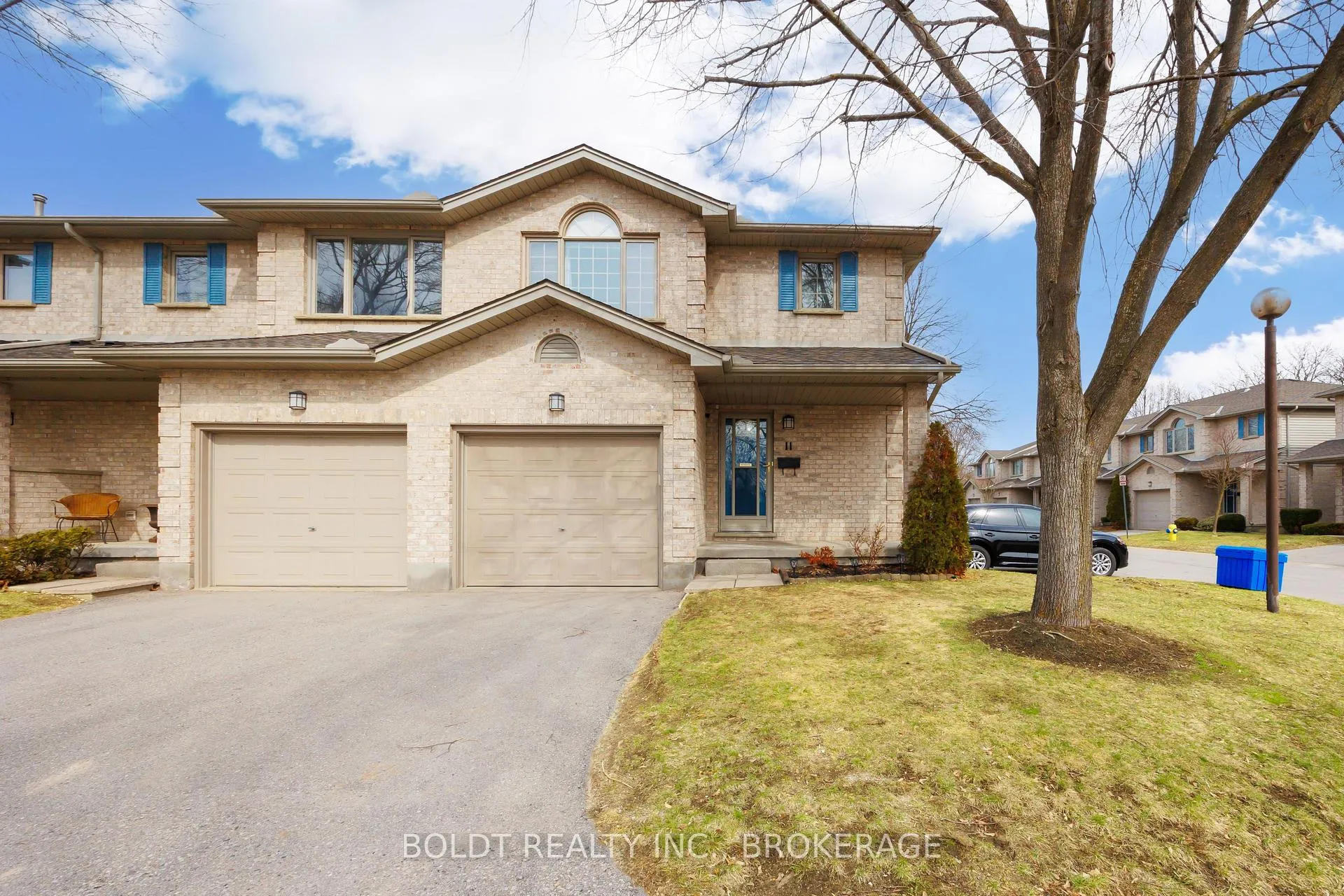 Front of Unit 11, 155 Killarney Road