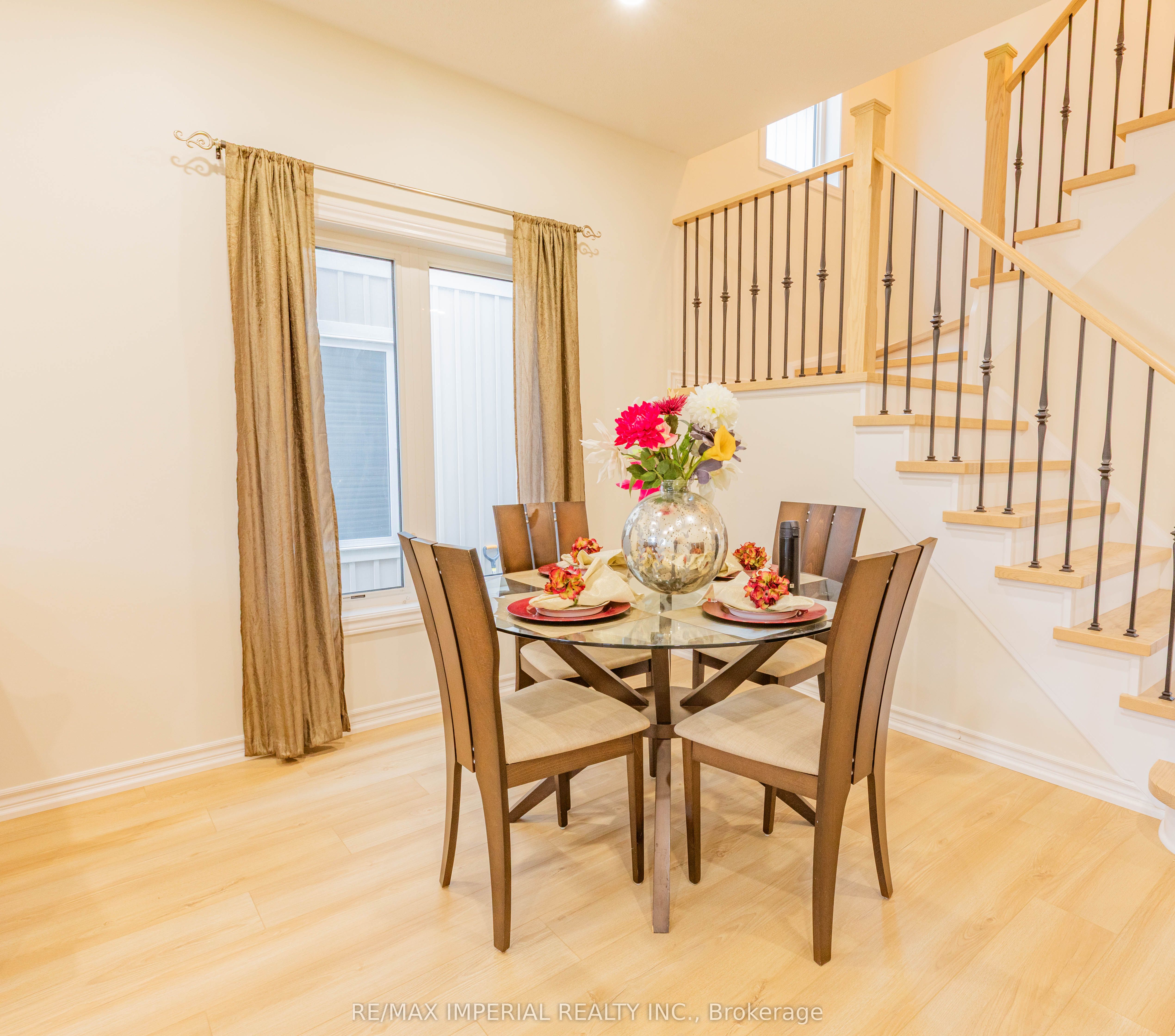 Photo 6 of 10 Sandgate Street, Whitby, Taunton North — HOMEH