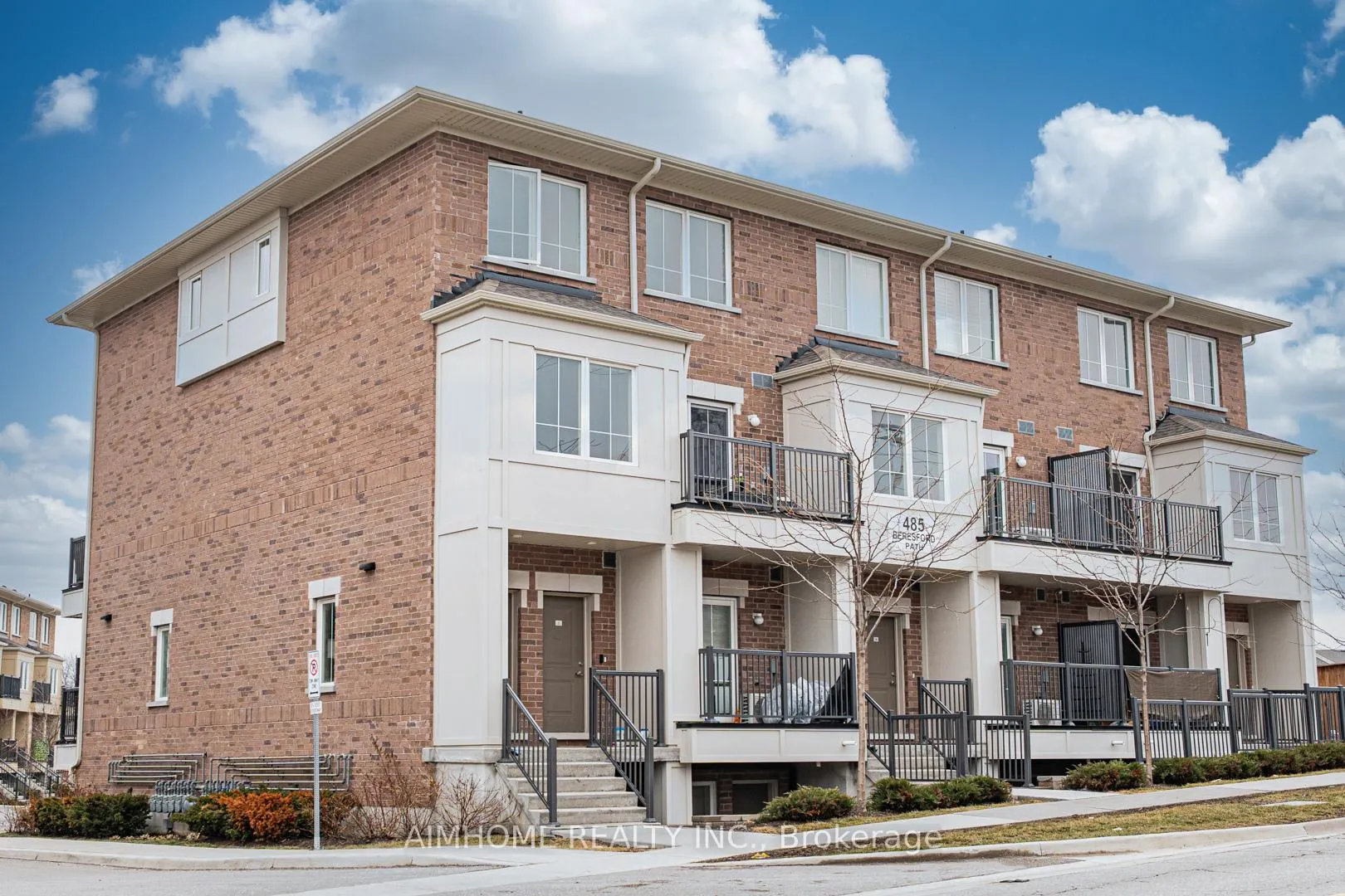 Photo 1 of Unit unit 1, upper level, 485 Beresford Path S, Oshawa, Central — HOMEH