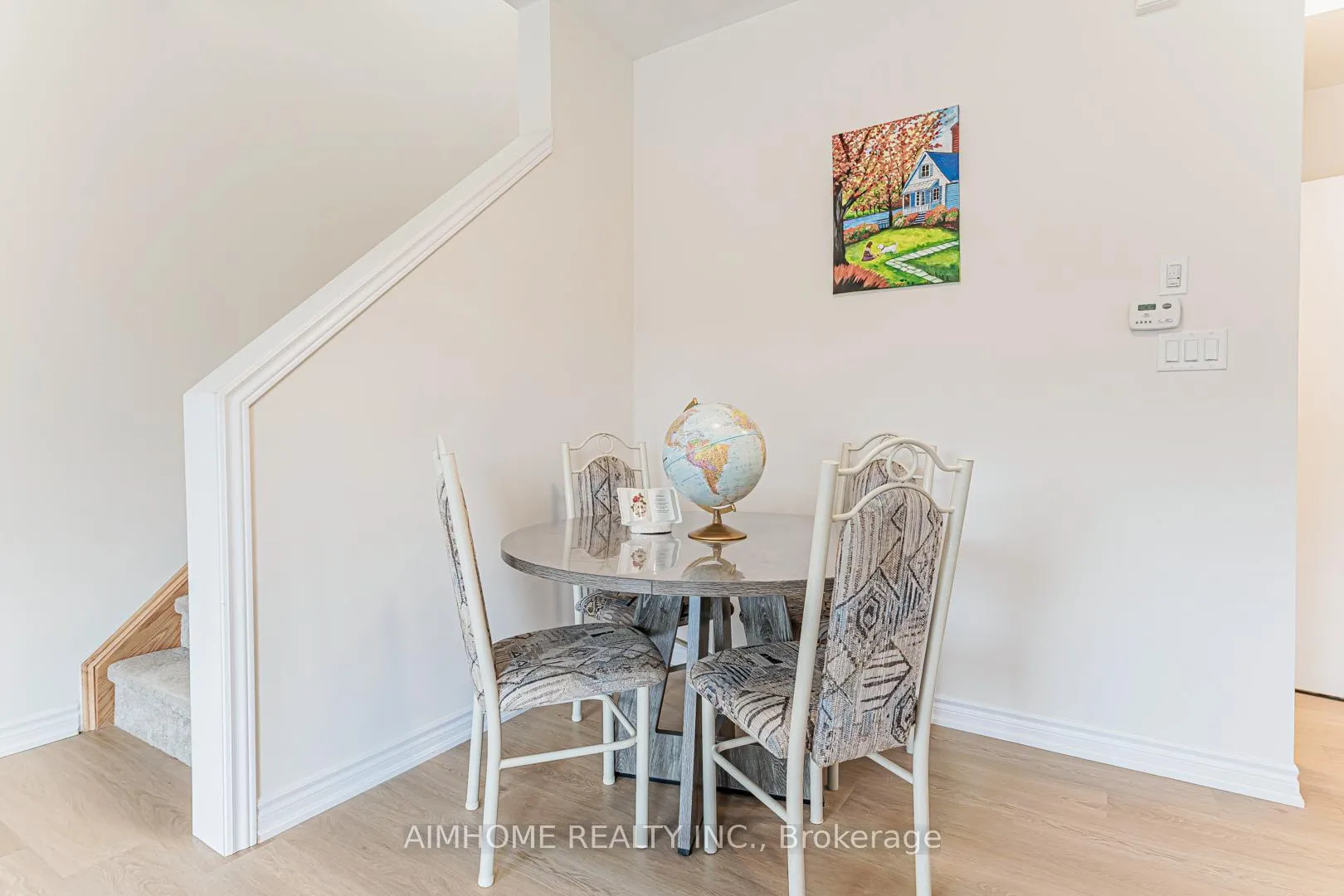 Photo 4 of Unit unit 1, upper level, 485 Beresford Path S, Oshawa, Central — HOMEH