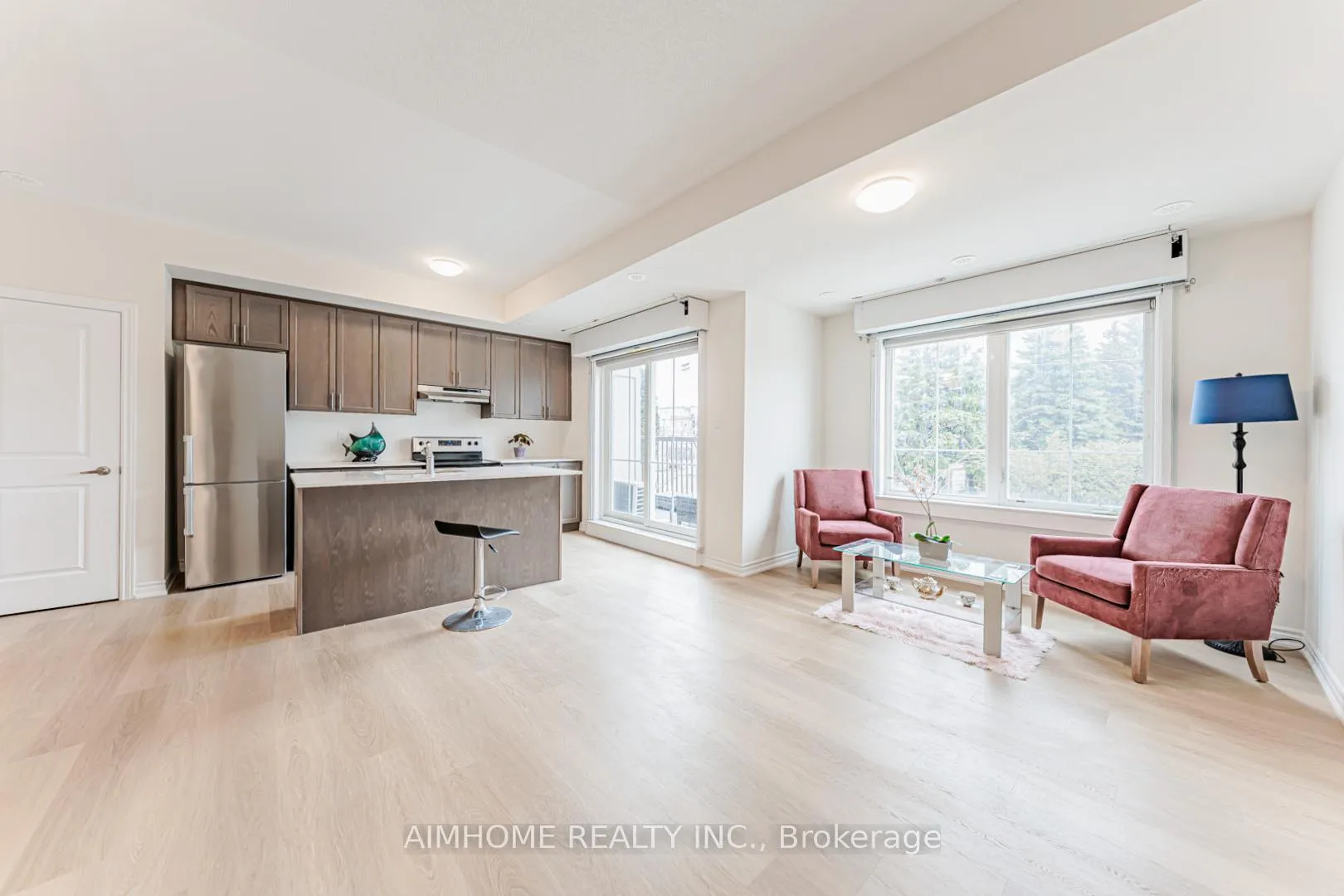 Photo 8 of Unit unit 1, upper level, 485 Beresford Path S, Oshawa, Central — HOMEH