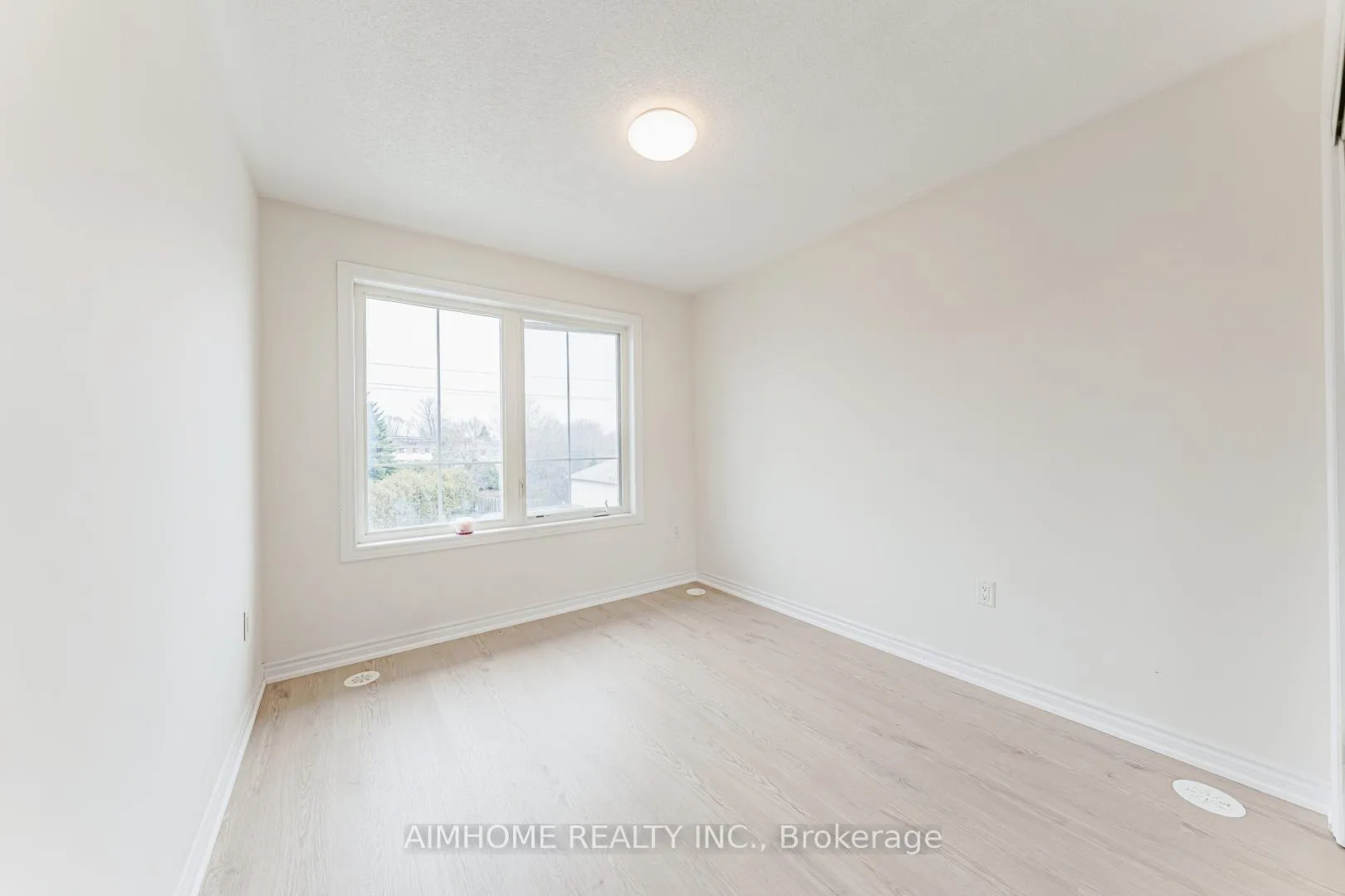Photo 16 of Unit unit 1, upper level, 485 Beresford Path S, Oshawa, Central — HOMEH