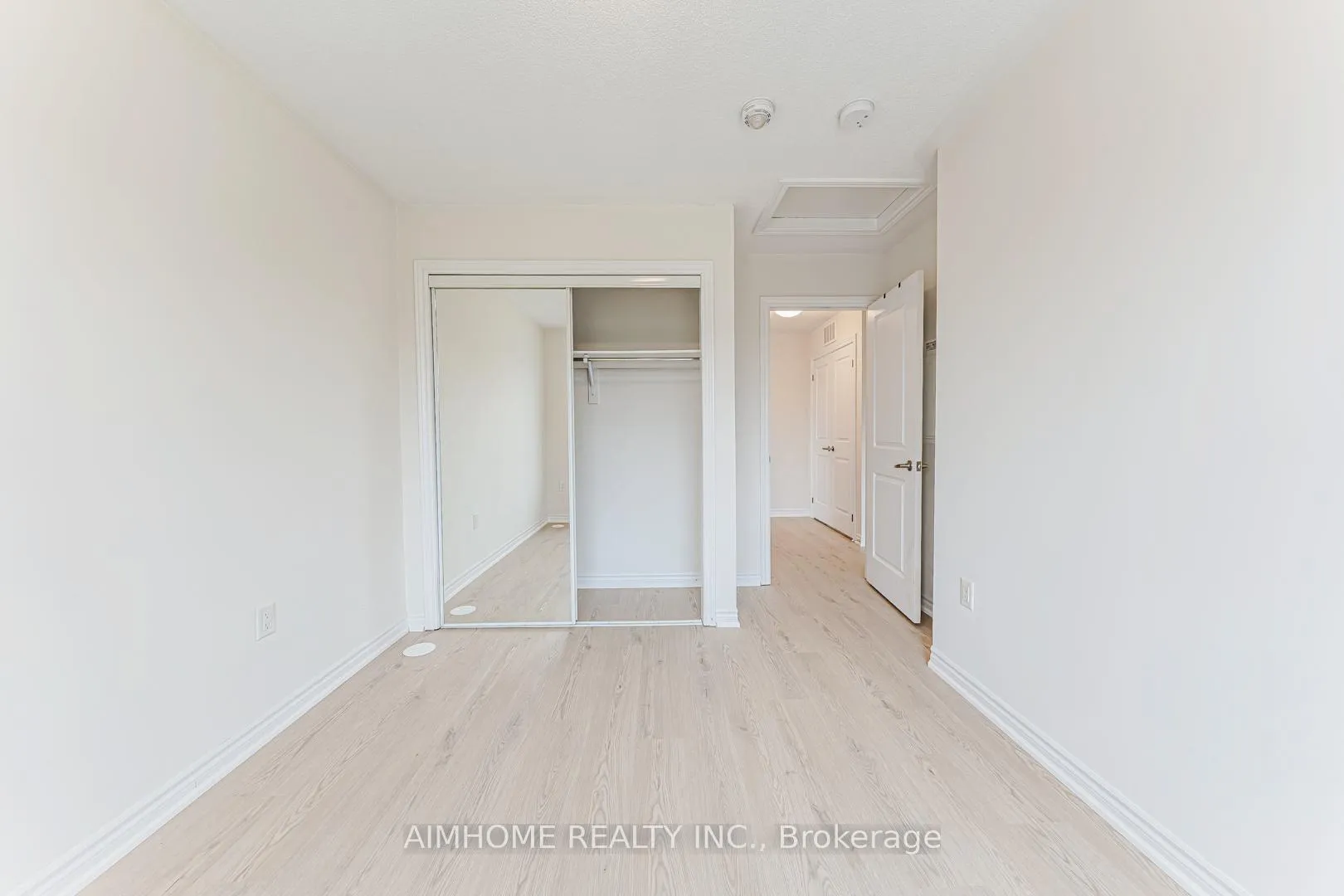 Photo 19 of Unit unit 1, upper level, 485 Beresford Path S, Oshawa, Central — HOMEH