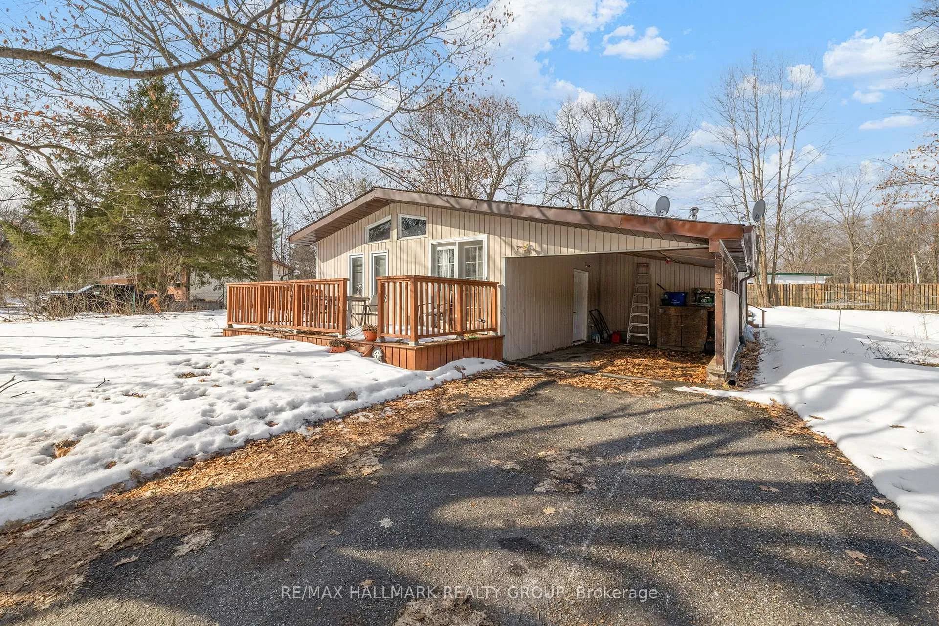 Photo 1 of 135 Woods Road, Ottawa, Constance Bay — HOMEH