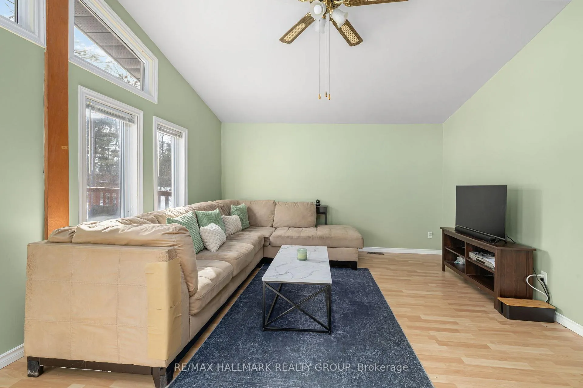 Photo 4 of 135 Woods Road, Ottawa, Constance Bay — HOMEH