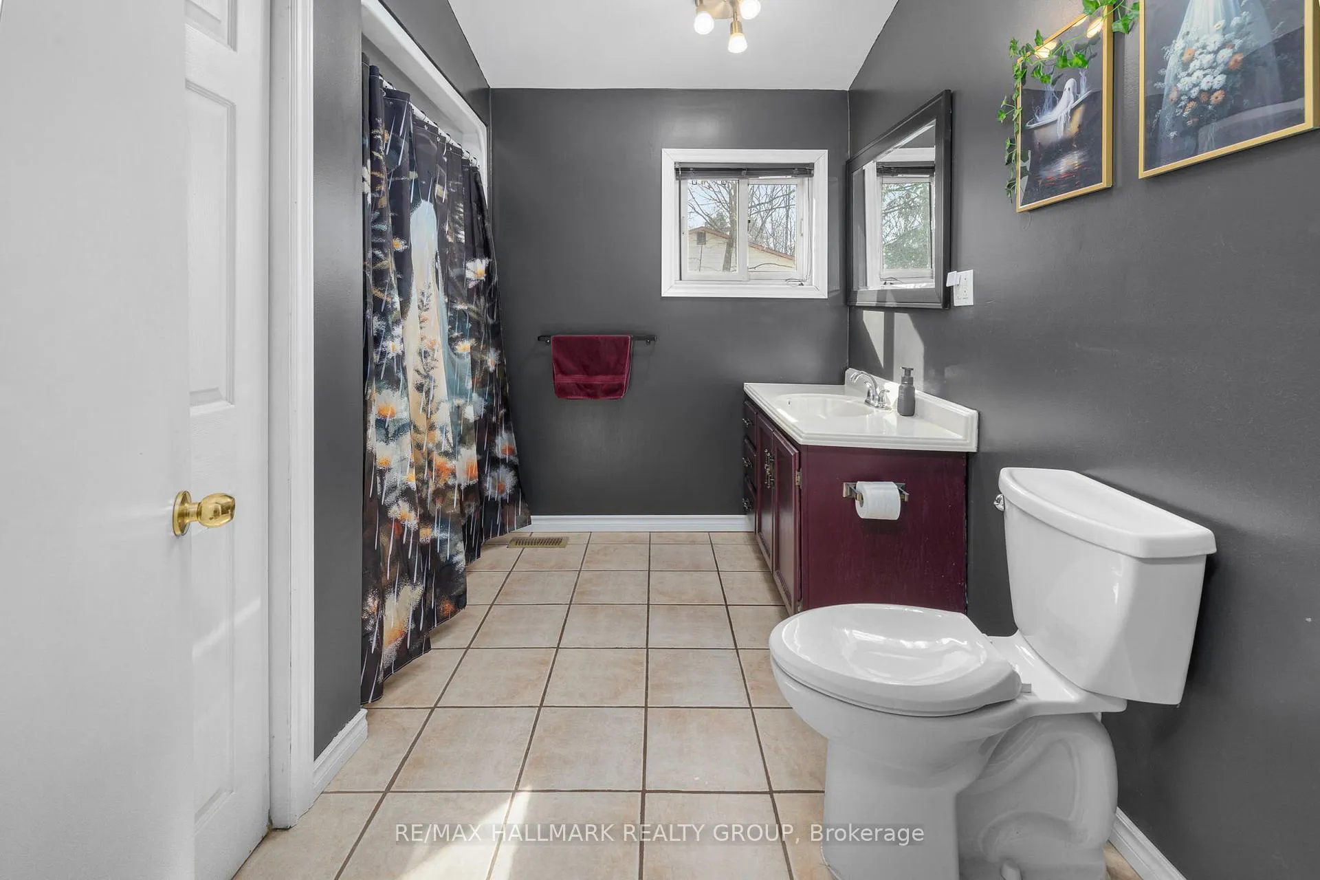 Photo 8 of 135 Woods Road, Ottawa, Constance Bay — HOMEH