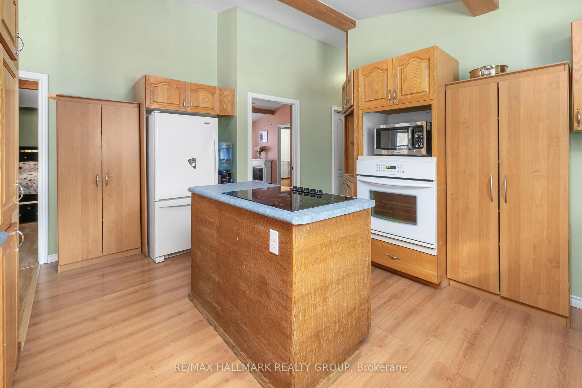 Photo 15 of 135 Woods Road, Ottawa, Constance Bay — HOMEH