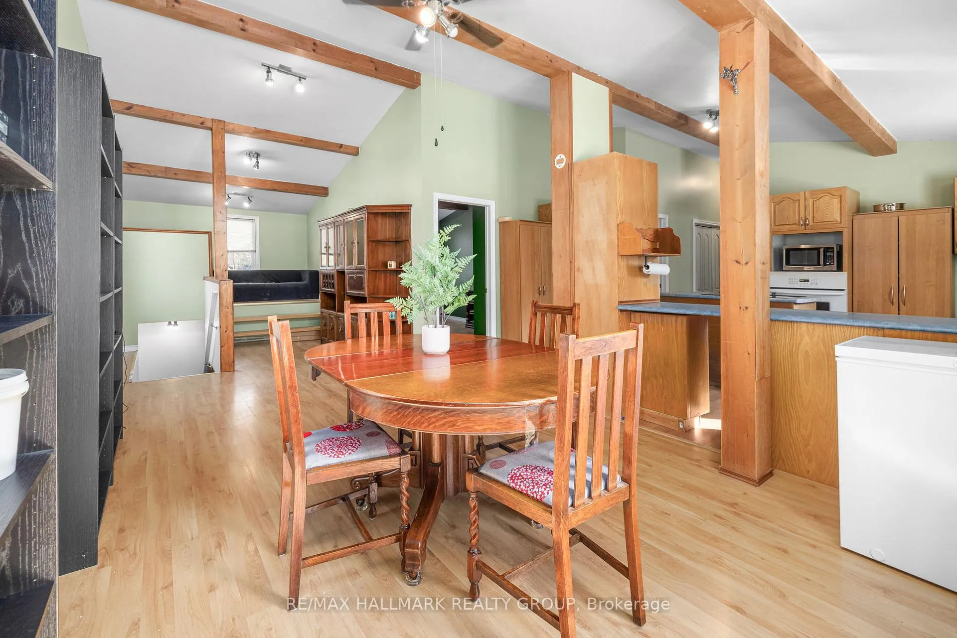 Photo 20 of 135 Woods Road, Ottawa, Constance Bay — HOMEH