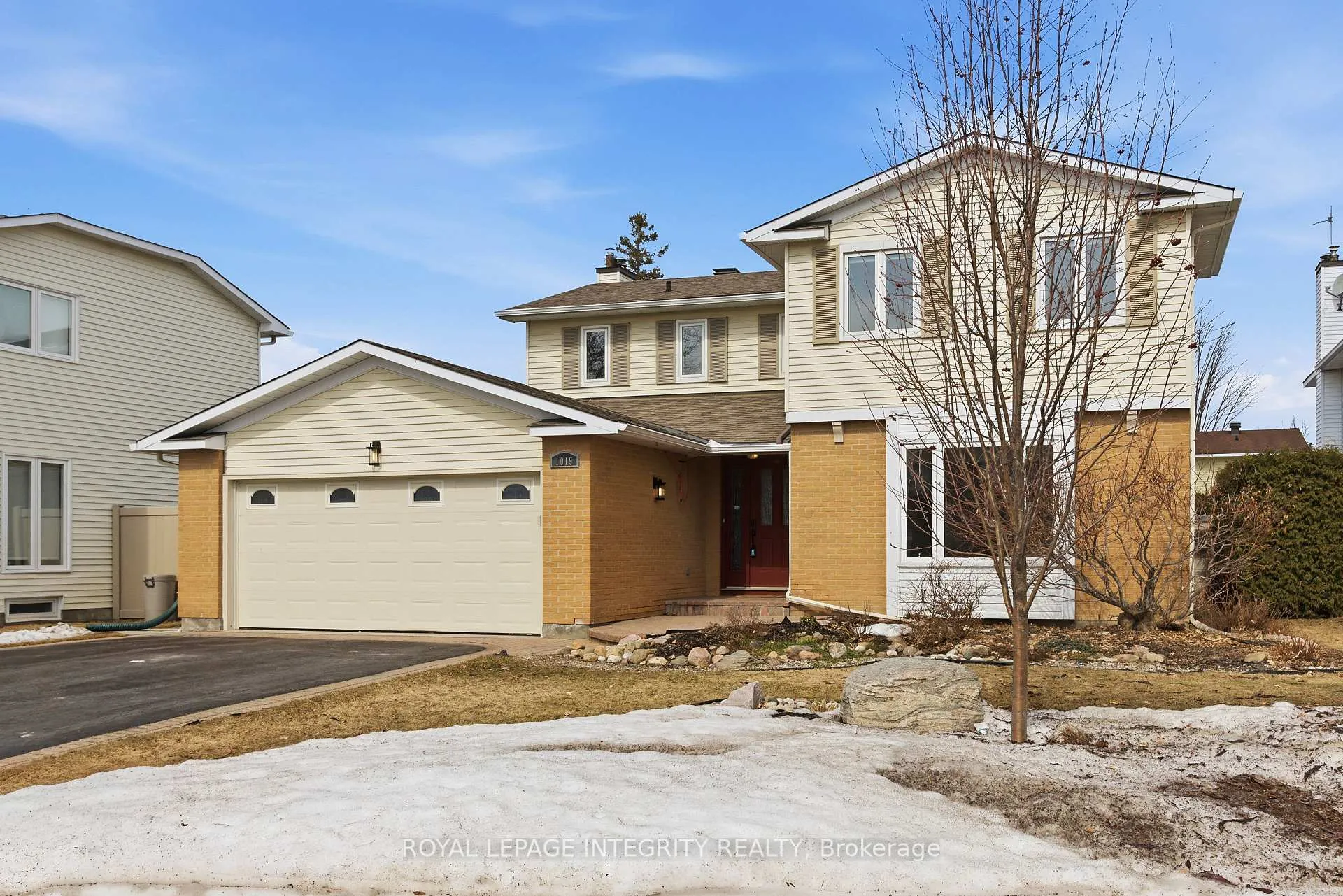 Photo 2 of 1019 Driftwood Crescent, Ottawa, Convent Glen — HOMEH