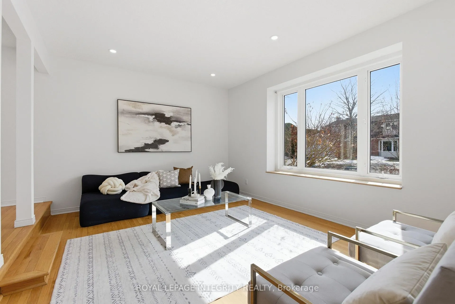 Photo 13 of 1019 Driftwood Crescent, Ottawa, Convent Glen — HOMEH