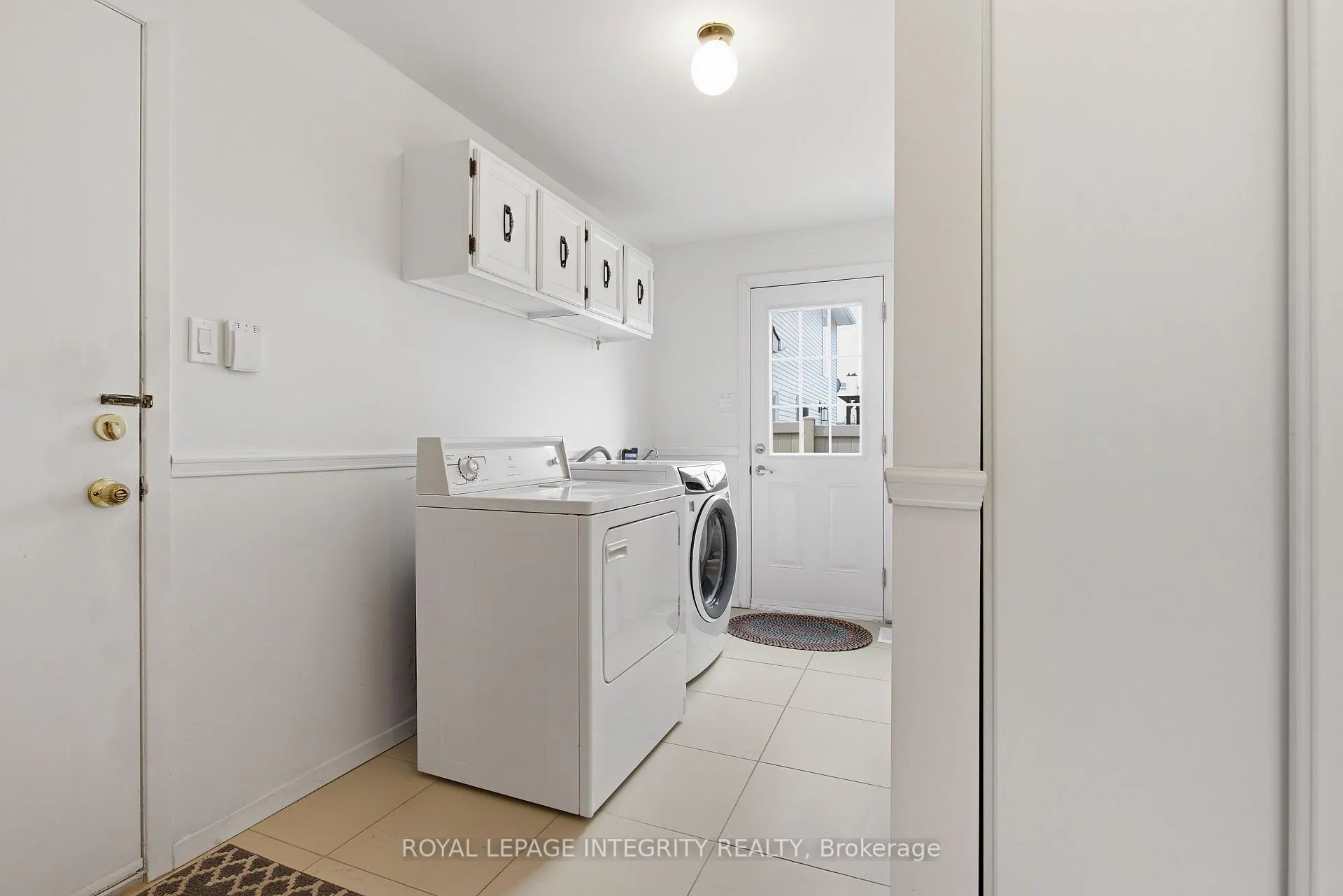 Photo 19 of 1019 Driftwood Crescent, Ottawa, Convent Glen — HOMEH