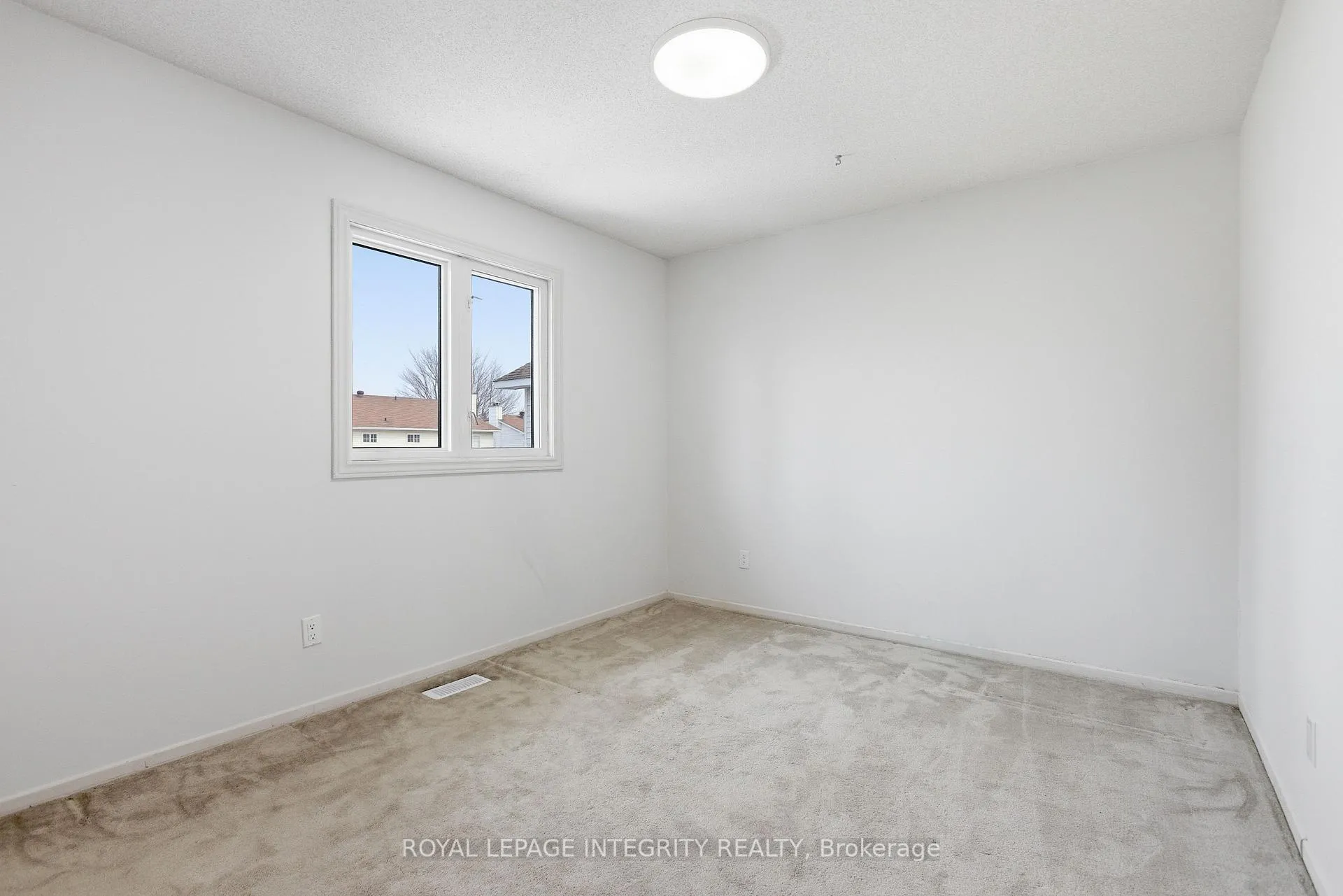 Photo 22 of 1019 Driftwood Crescent, Ottawa, Convent Glen — HOMEH