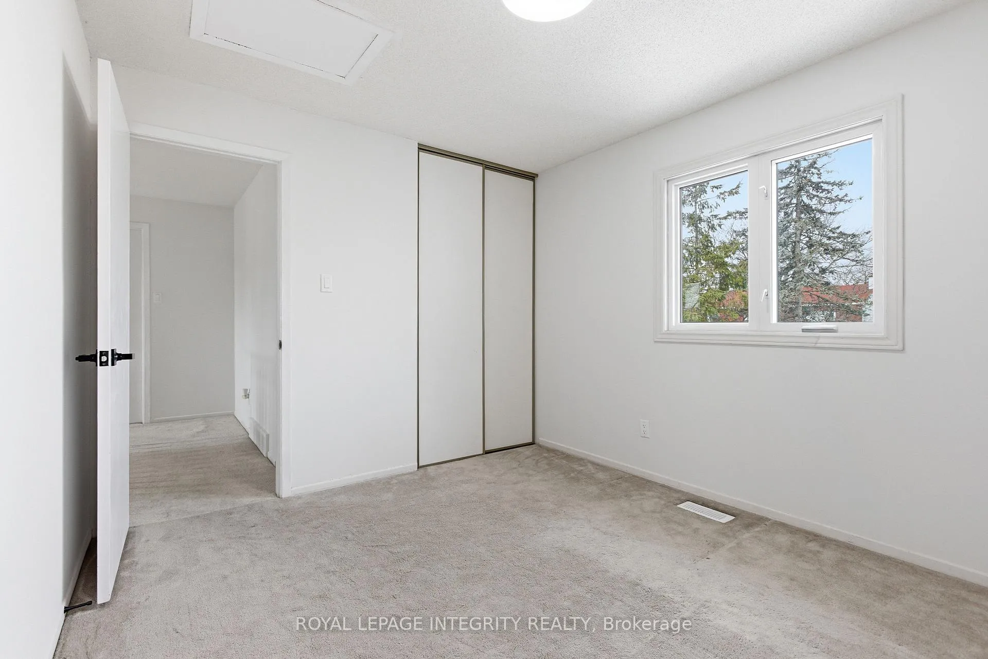 Photo 23 of 1019 Driftwood Crescent, Ottawa, Convent Glen — HOMEH
