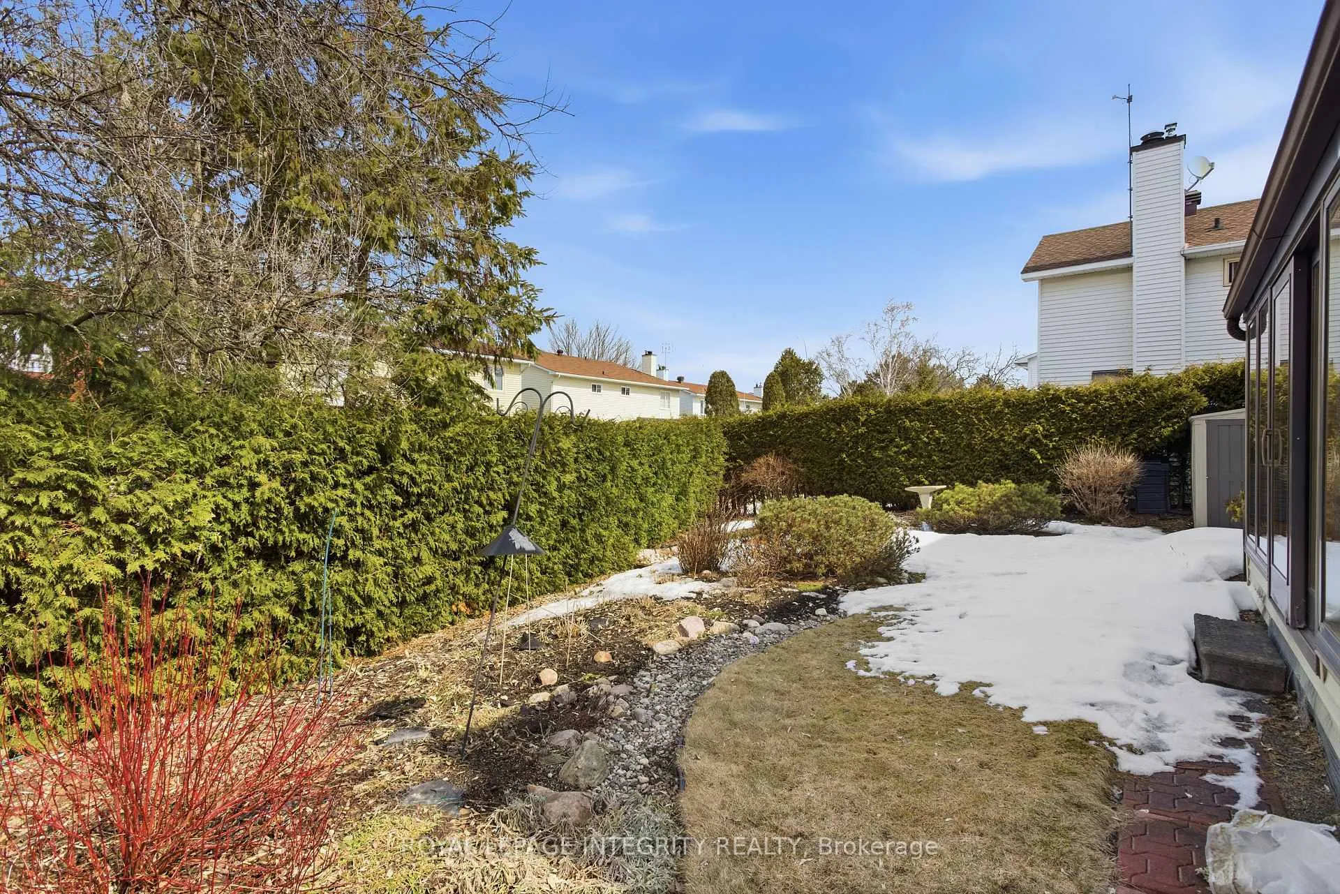 Photo 25 of 1019 Driftwood Crescent, Ottawa, Convent Glen — HOMEH