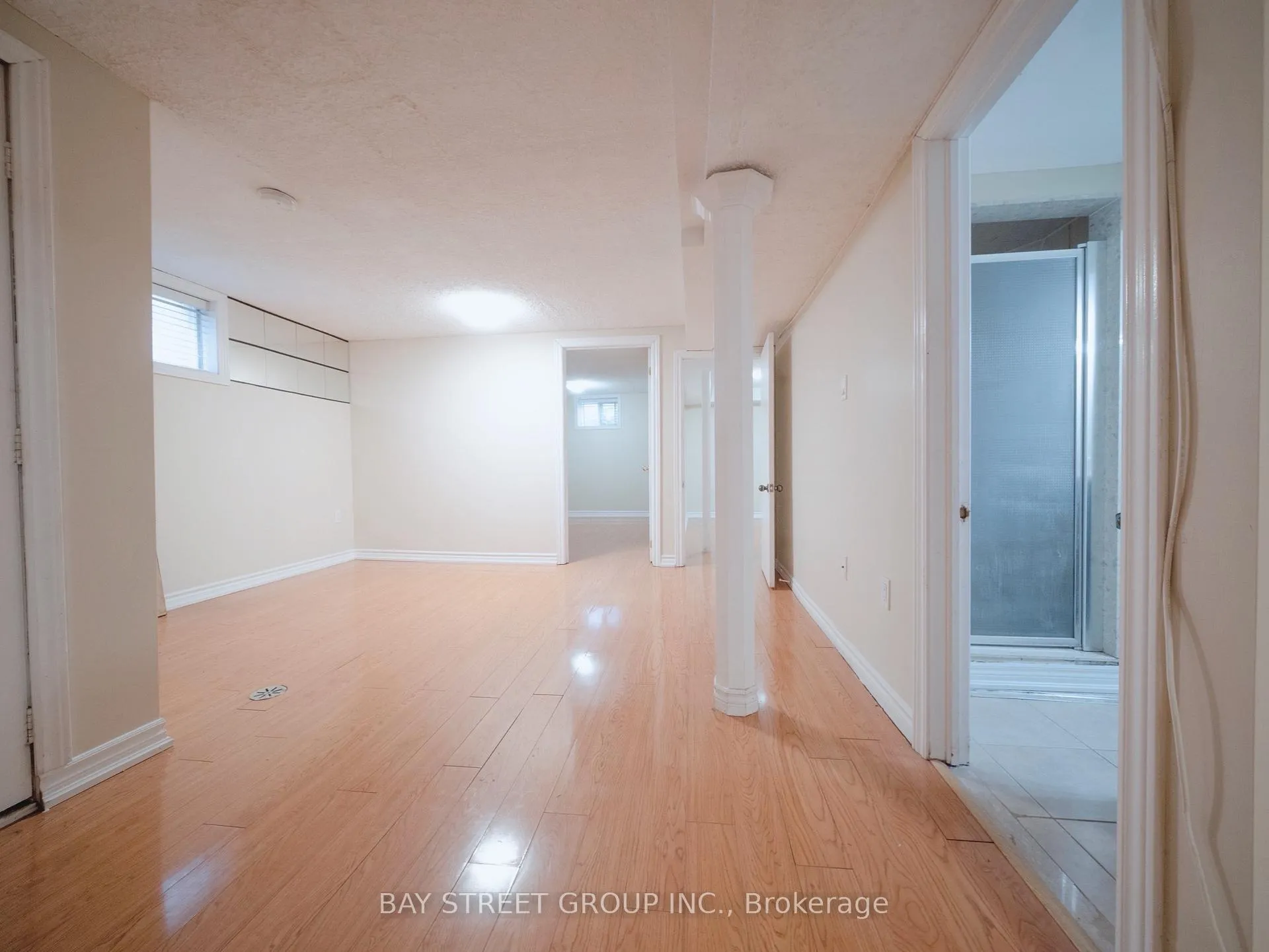 Photo 5 of Unit Lower, 56 Corby Crescent, Brampton, Downtown Brampton — HOMEH