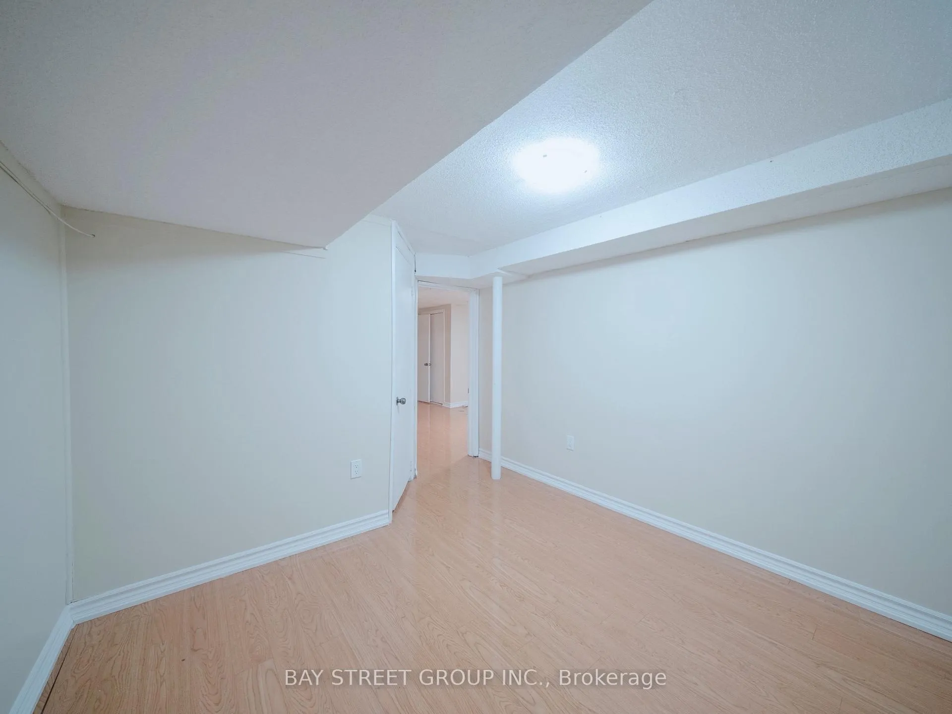 Photo 14 of Unit Lower, 56 Corby Crescent, Brampton, Downtown Brampton — HOMEH