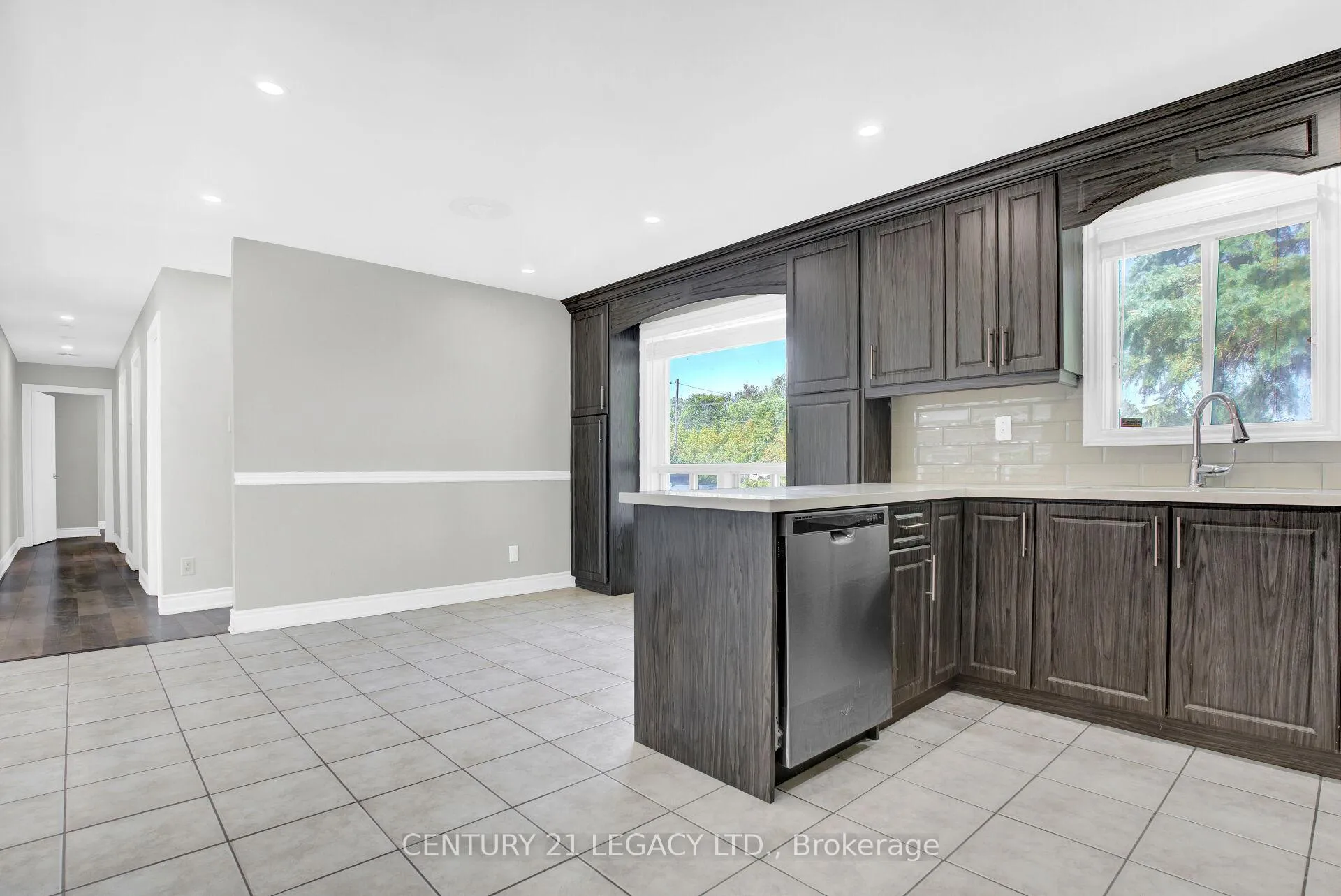 Photo 9 of 8182 Hornby Road, Halton Hills, Rural Halton Hills — HOMEH