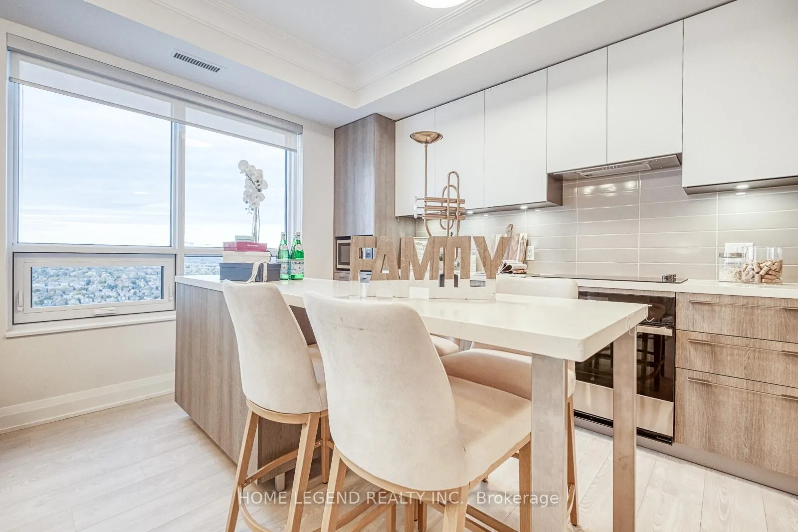 Photo 4 of Unit 3108, 18 Water Walk Drive, Markham, Unionville — HOMEH