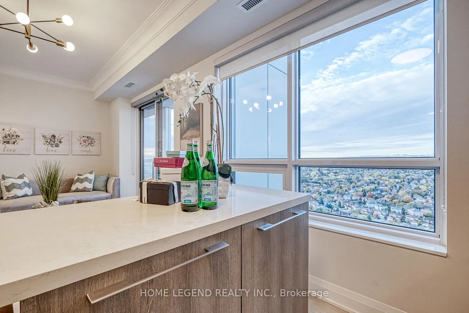 Photo 7 of Unit 3108, 18 Water Walk Drive, Markham, Unionville — HOMEH