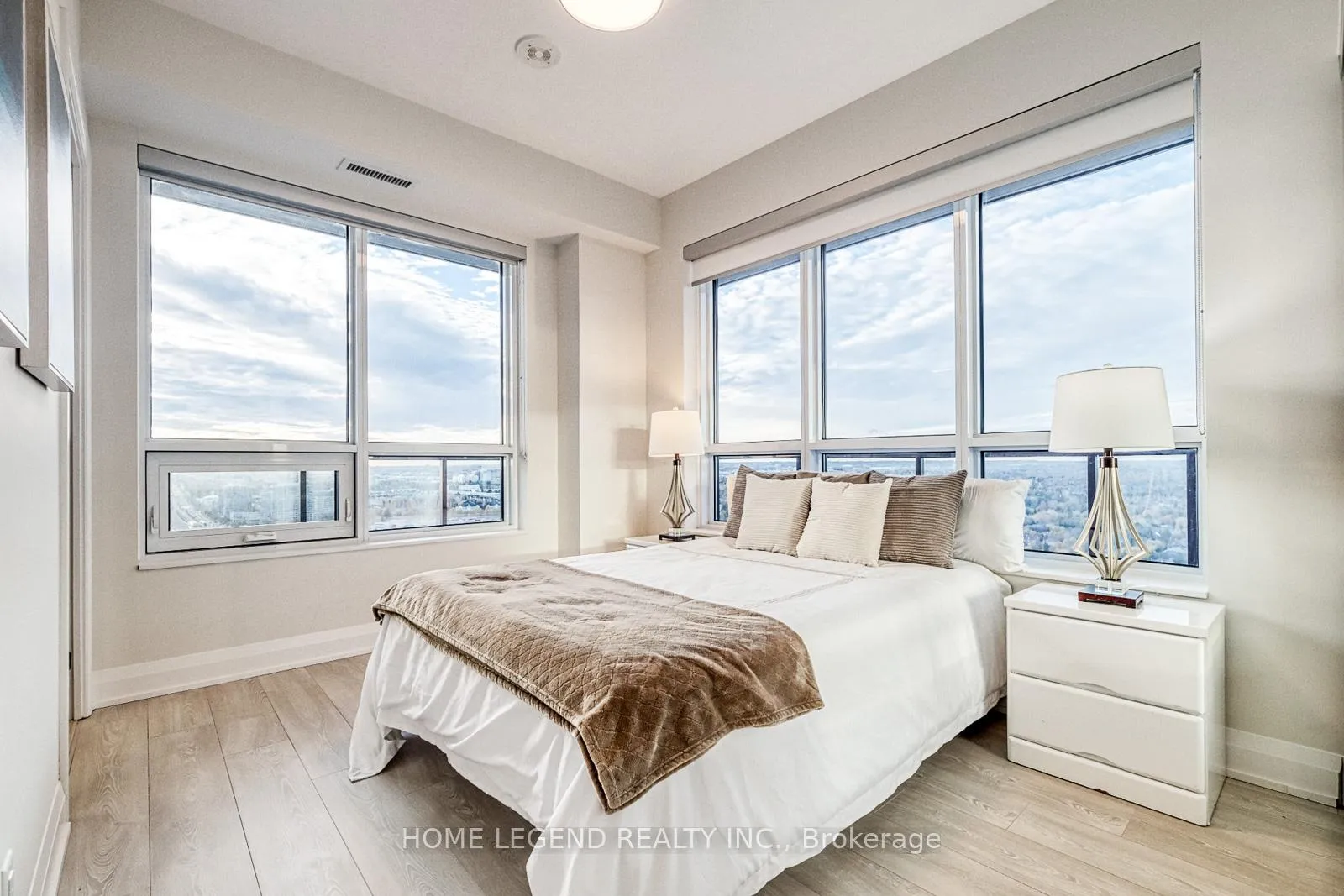 Photo 10 of Unit 3108, 18 Water Walk Drive, Markham, Unionville — HOMEH