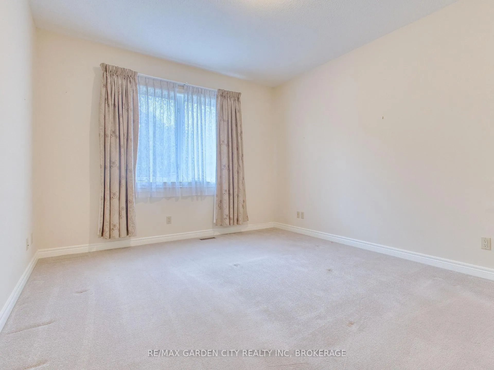 Photo 18 of 39 Vintners Lane, Grimsby, Grimsby East — HOMEH