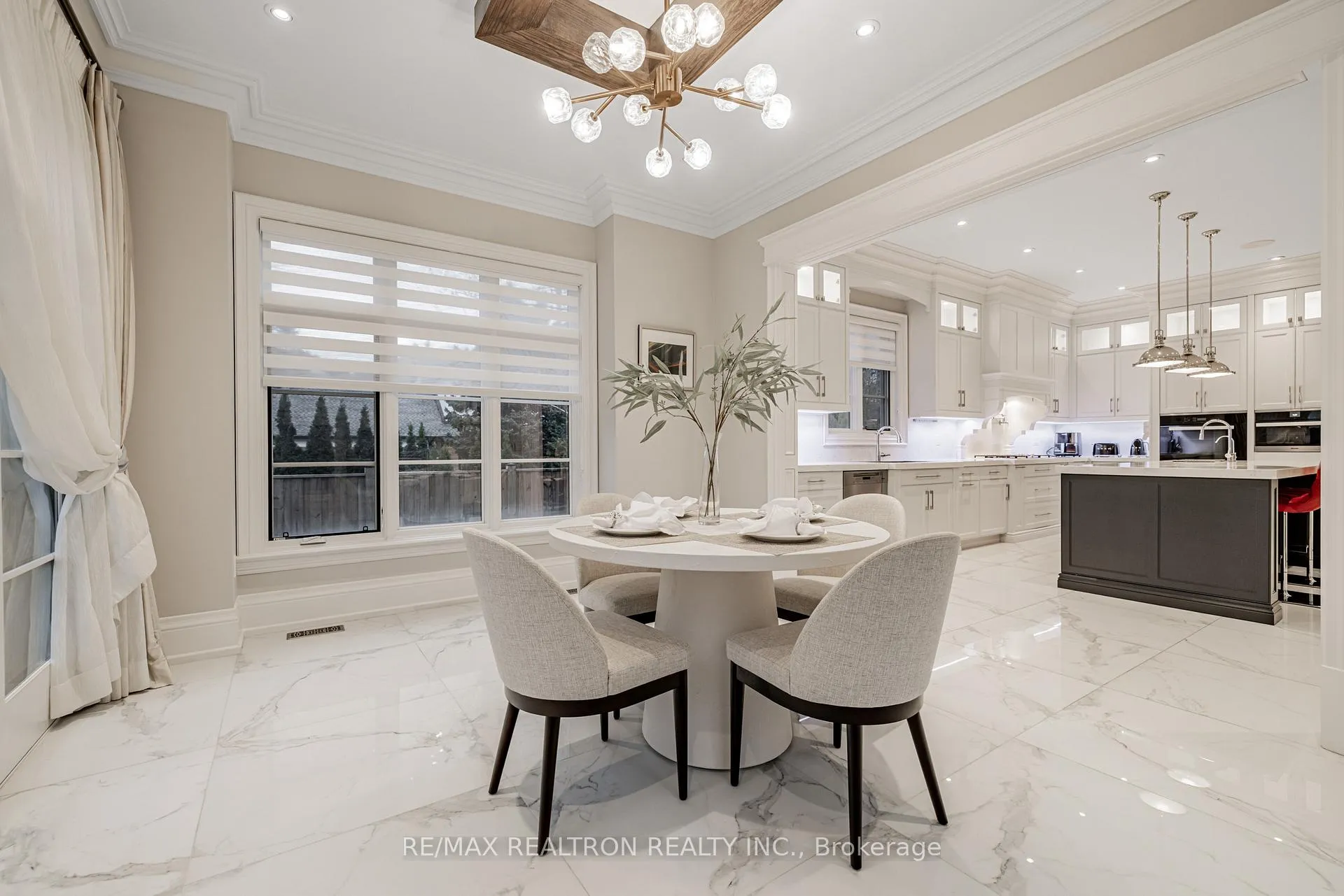 Photo 10 of 32 Truman Road, North York, St. Andrew-Windfields — HOMEH