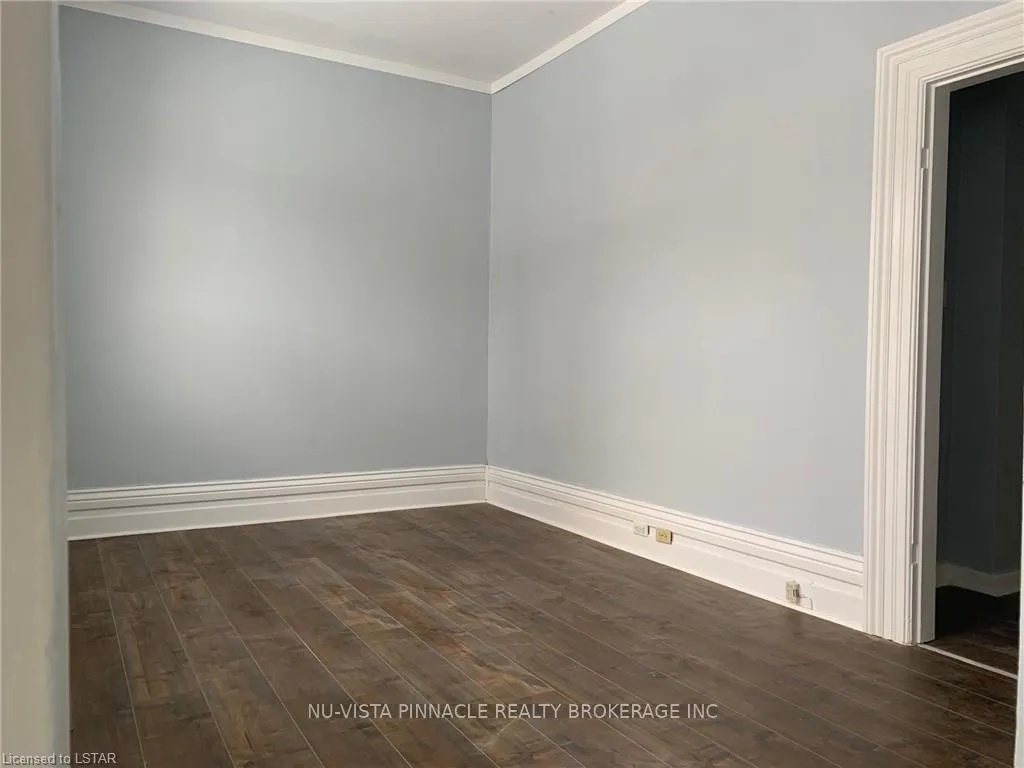 Photo 5 of Unit Front, 132 Wharncliffe Road N, London, North N — HOMEH
