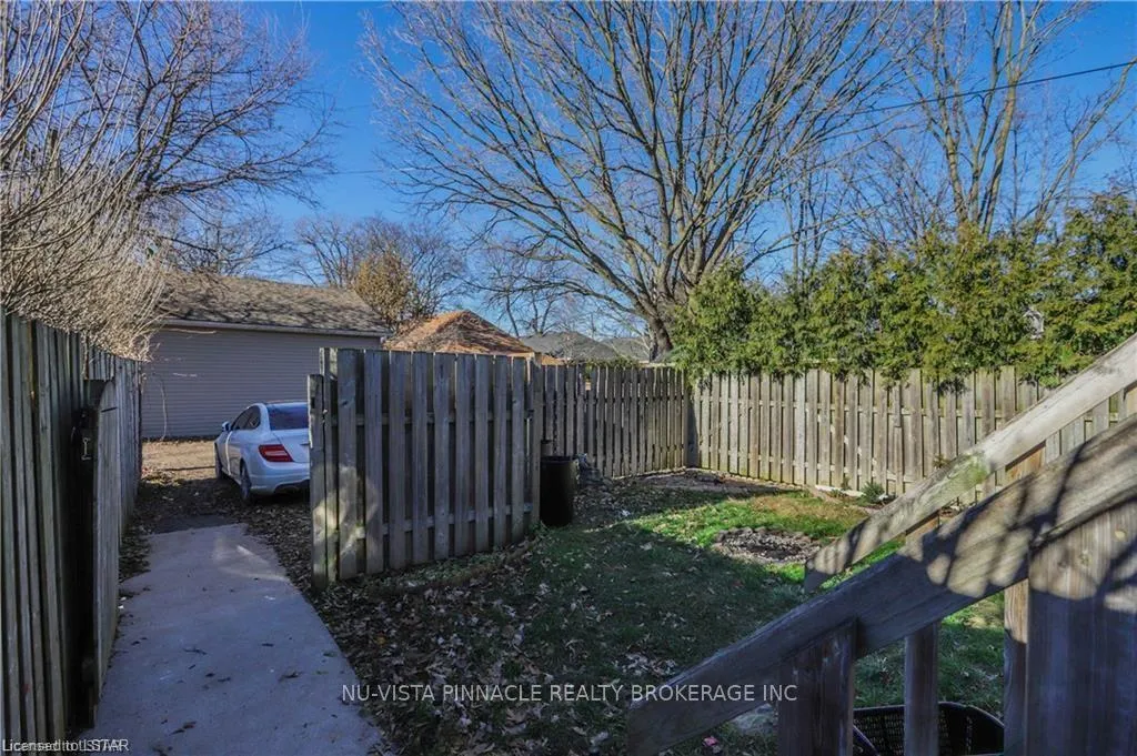 Photo 12 of Unit Front, 132 Wharncliffe Road N, London, North N — HOMEH