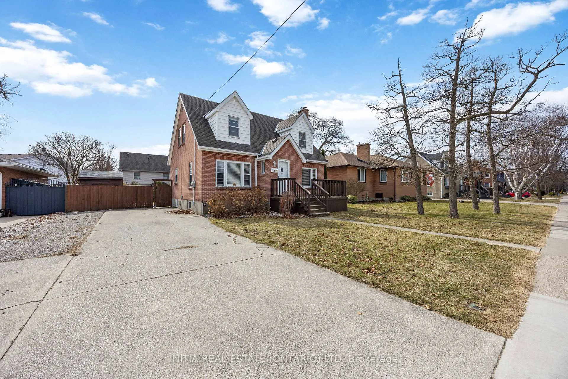 Photo 1 of 617 Cathcart Boulevard, Sarnia — HOMEH
