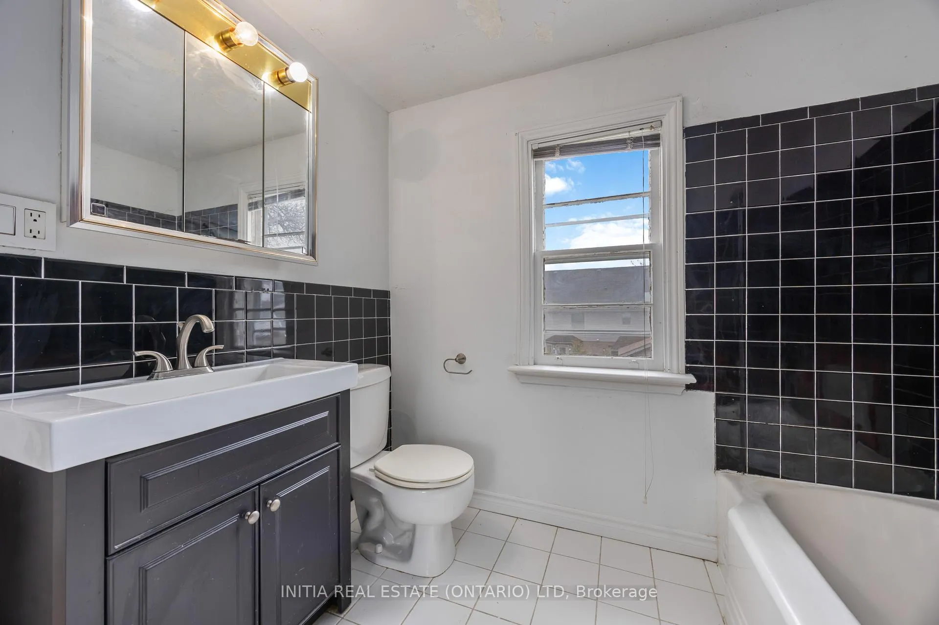 Photo 20 of 617 Cathcart Boulevard, Sarnia — HOMEH