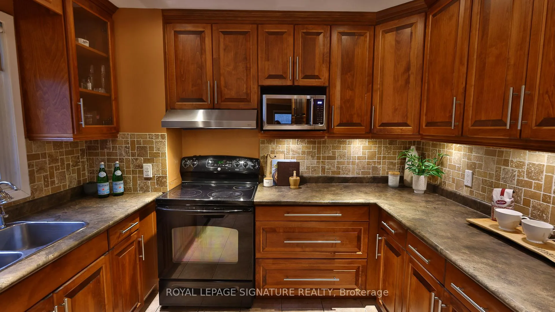 Photo 12 of 56 Satchell Boulevard, Scarborough, Centennial Scarborough — HOMEH