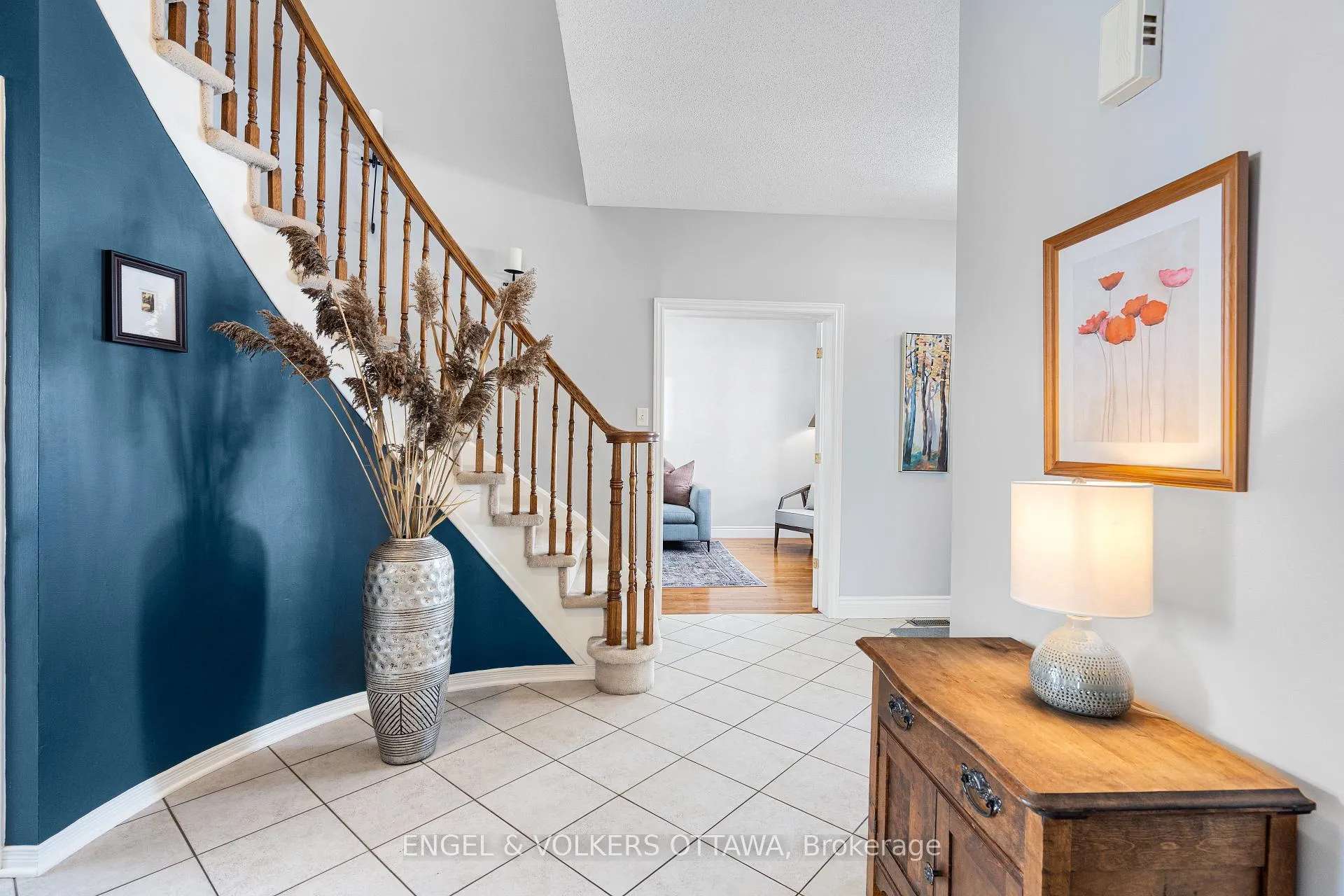 Photo 7 of 1567 Winterport Way, Ottawa, Fallingbrook/Pineridge — HOMEH
