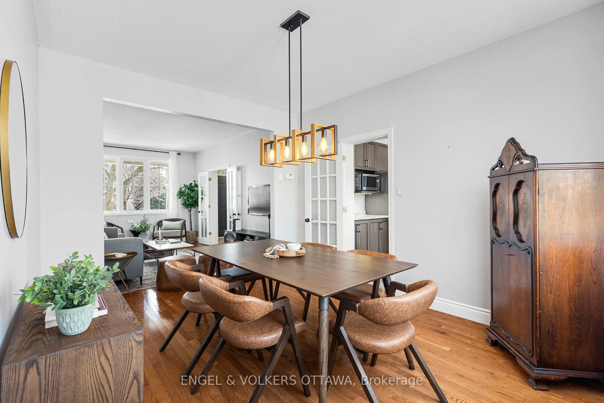Photo 11 of 1567 Winterport Way, Ottawa, Fallingbrook/Pineridge — HOMEH