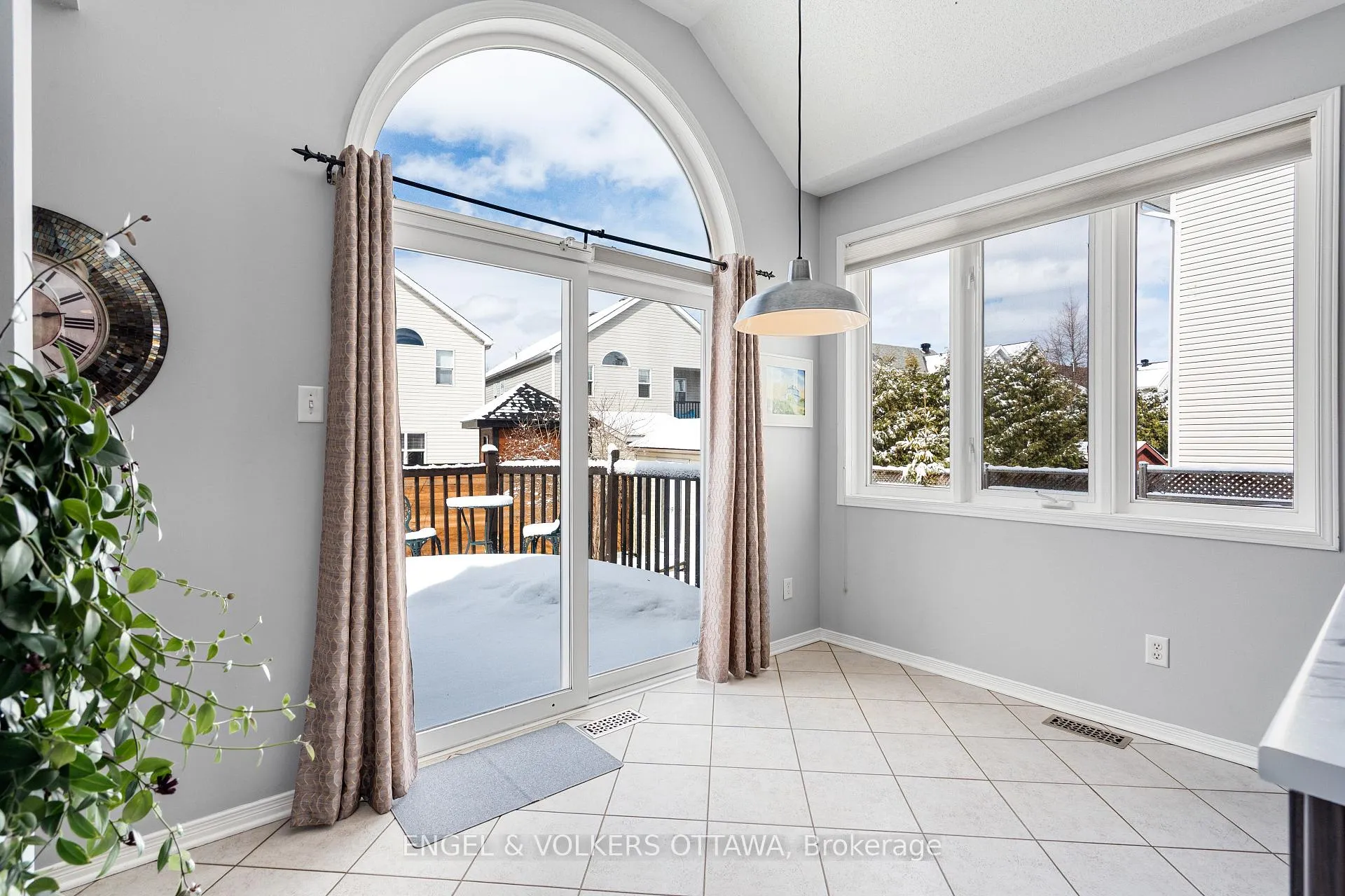 Photo 18 of 1567 Winterport Way, Ottawa, Fallingbrook/Pineridge — HOMEH