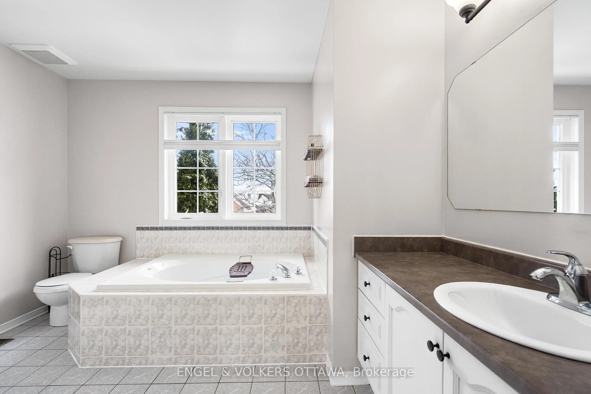 Photo 31 of 1567 Winterport Way, Ottawa, Fallingbrook/Pineridge — HOMEH