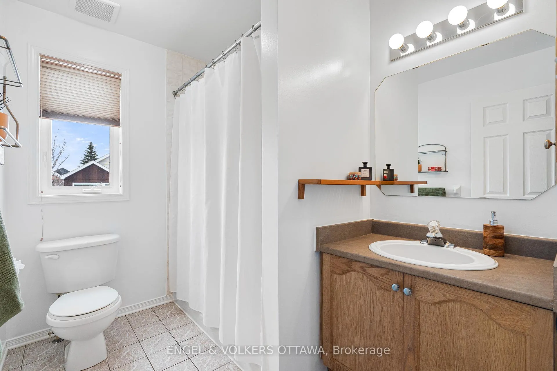 Photo 40 of 1567 Winterport Way, Ottawa, Fallingbrook/Pineridge — HOMEH
