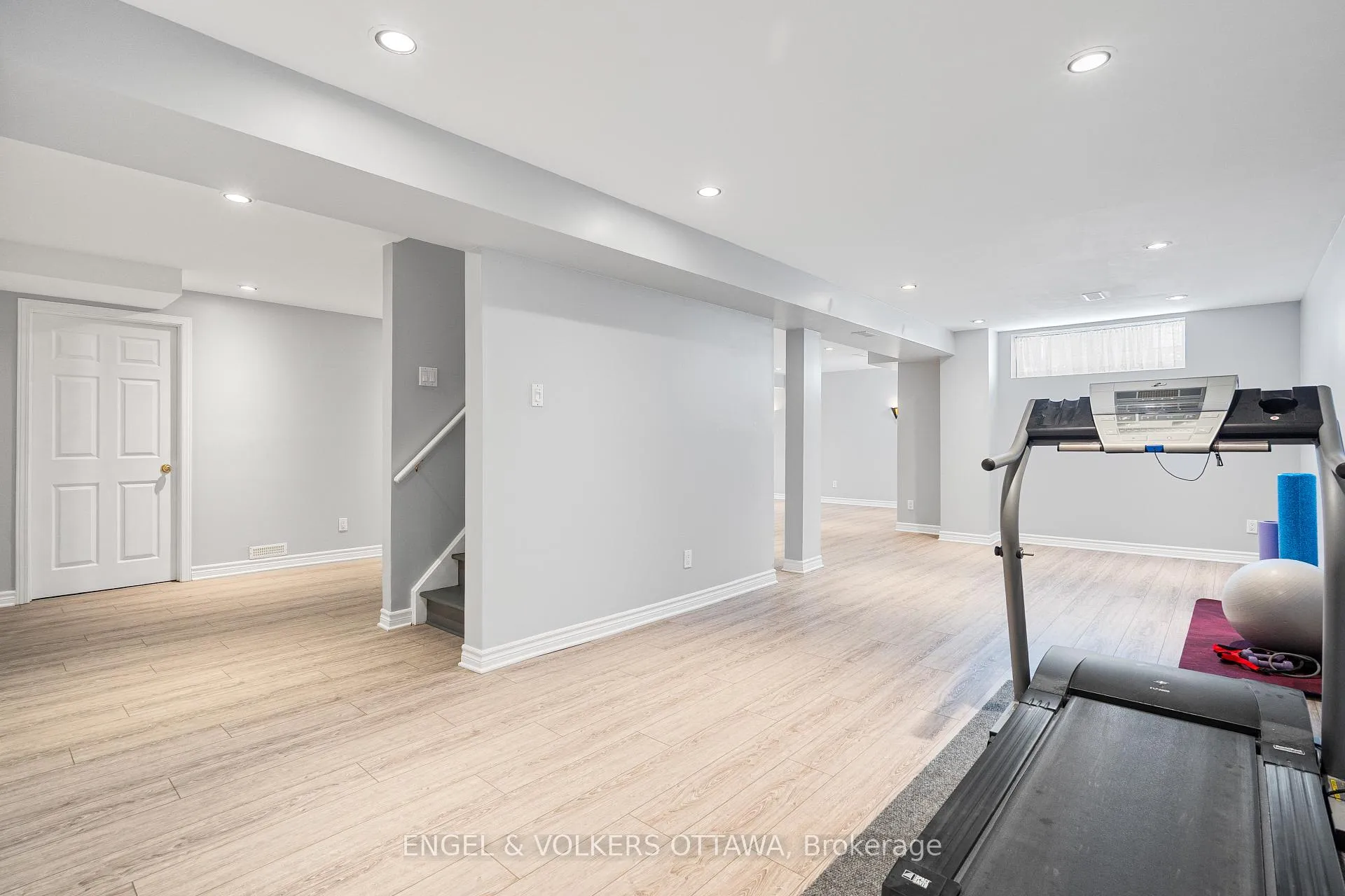 Photo 41 of 1567 Winterport Way, Ottawa, Fallingbrook/Pineridge — HOMEH
