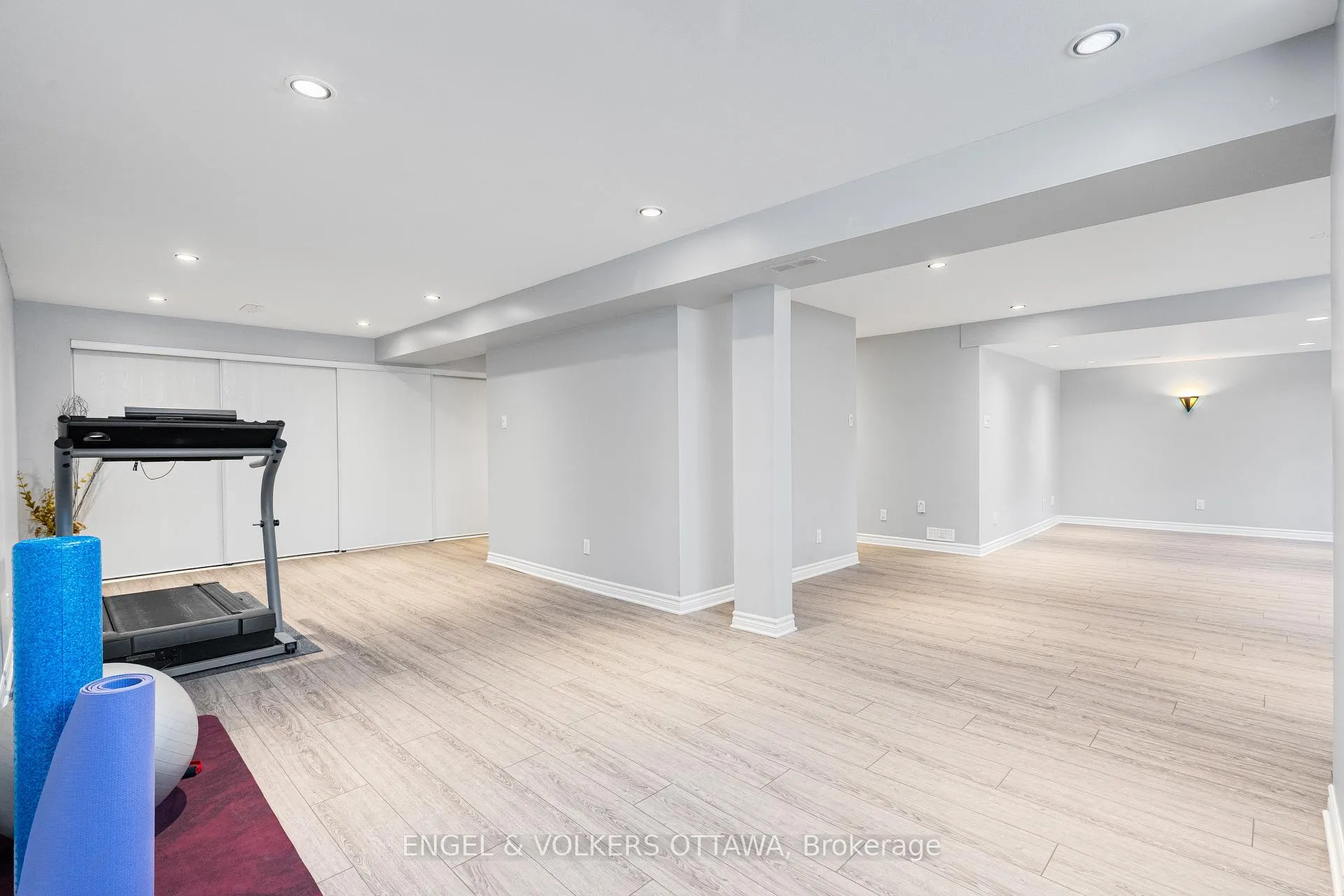 Photo 42 of 1567 Winterport Way, Ottawa, Fallingbrook/Pineridge — HOMEH